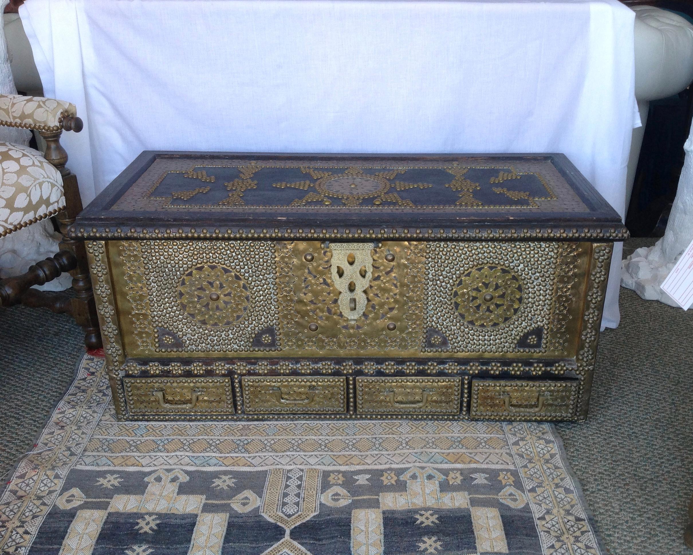 Moroccan Chest / Coffee Table 3