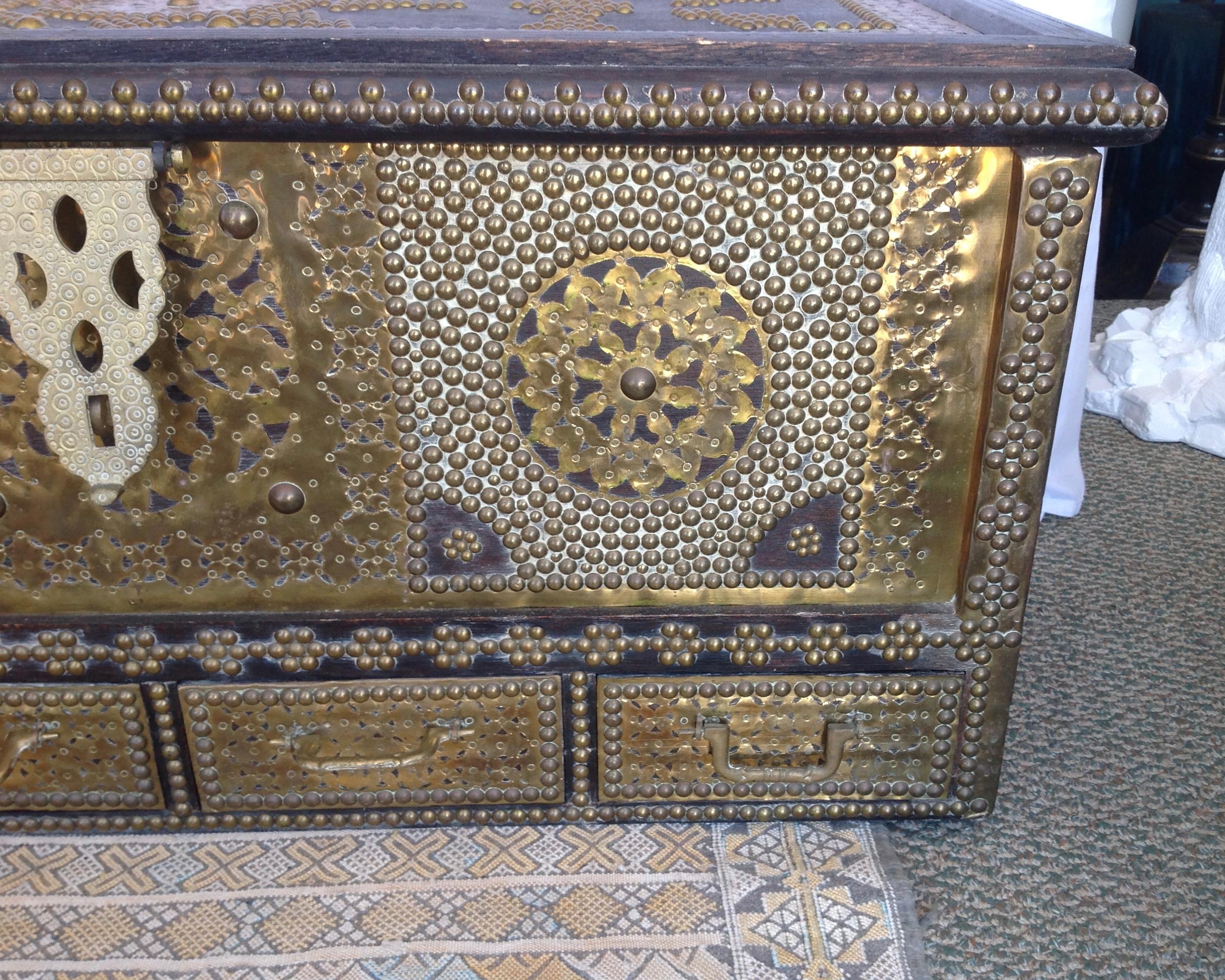 Moroccan Chest / Coffee Table 4