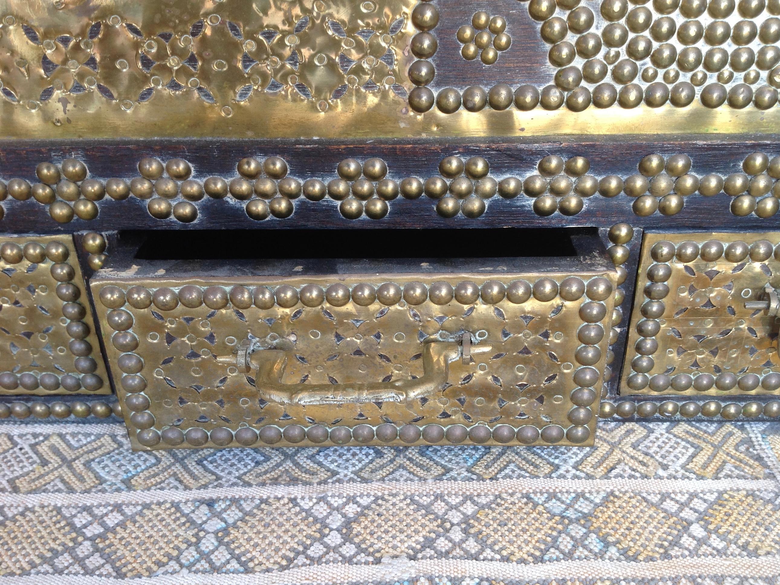 Moroccan Chest / Coffee Table 6