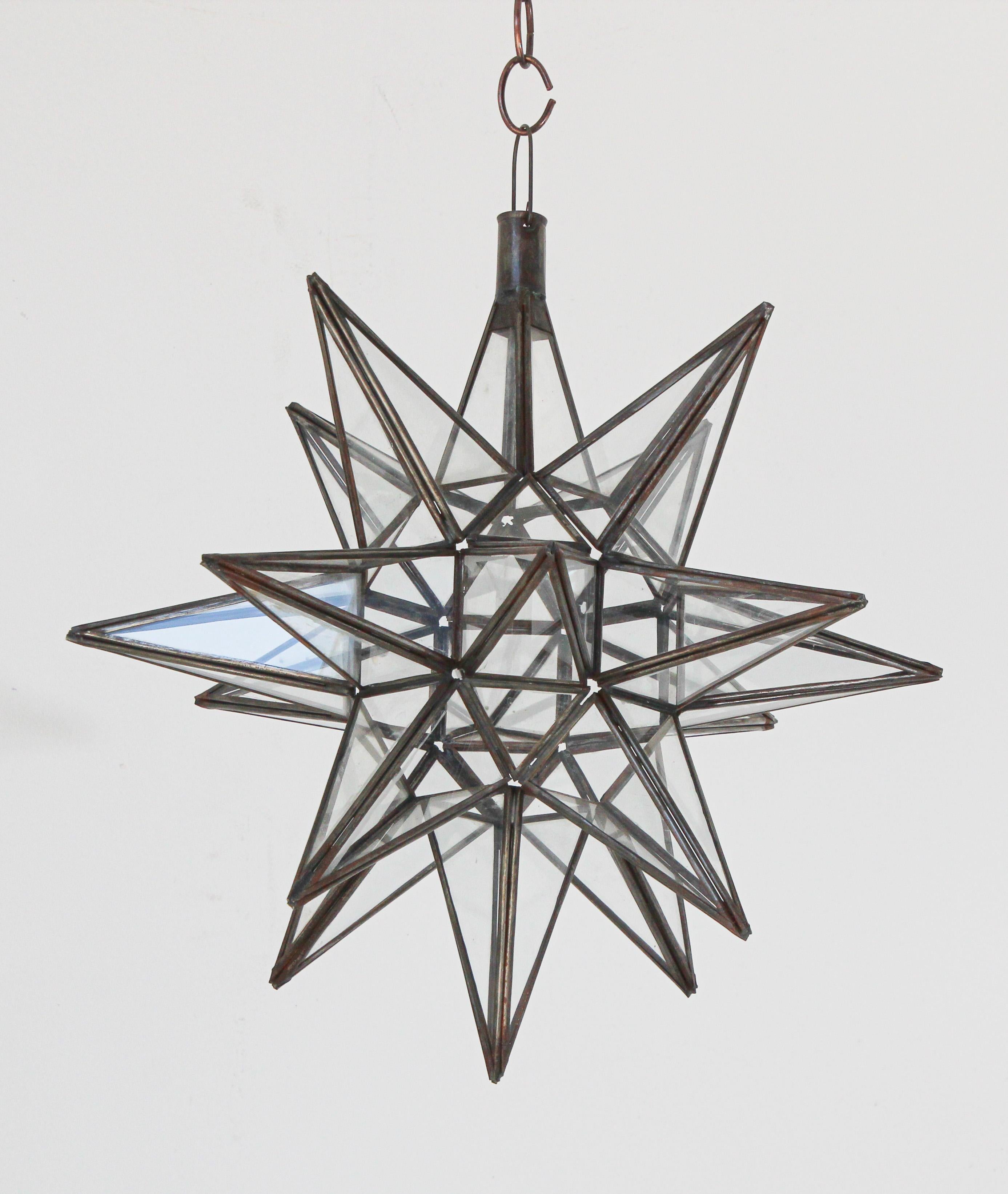 Fait main Lampe à suspension marocaine en verre transparent et métal en forme d'étoile Moravian en vente