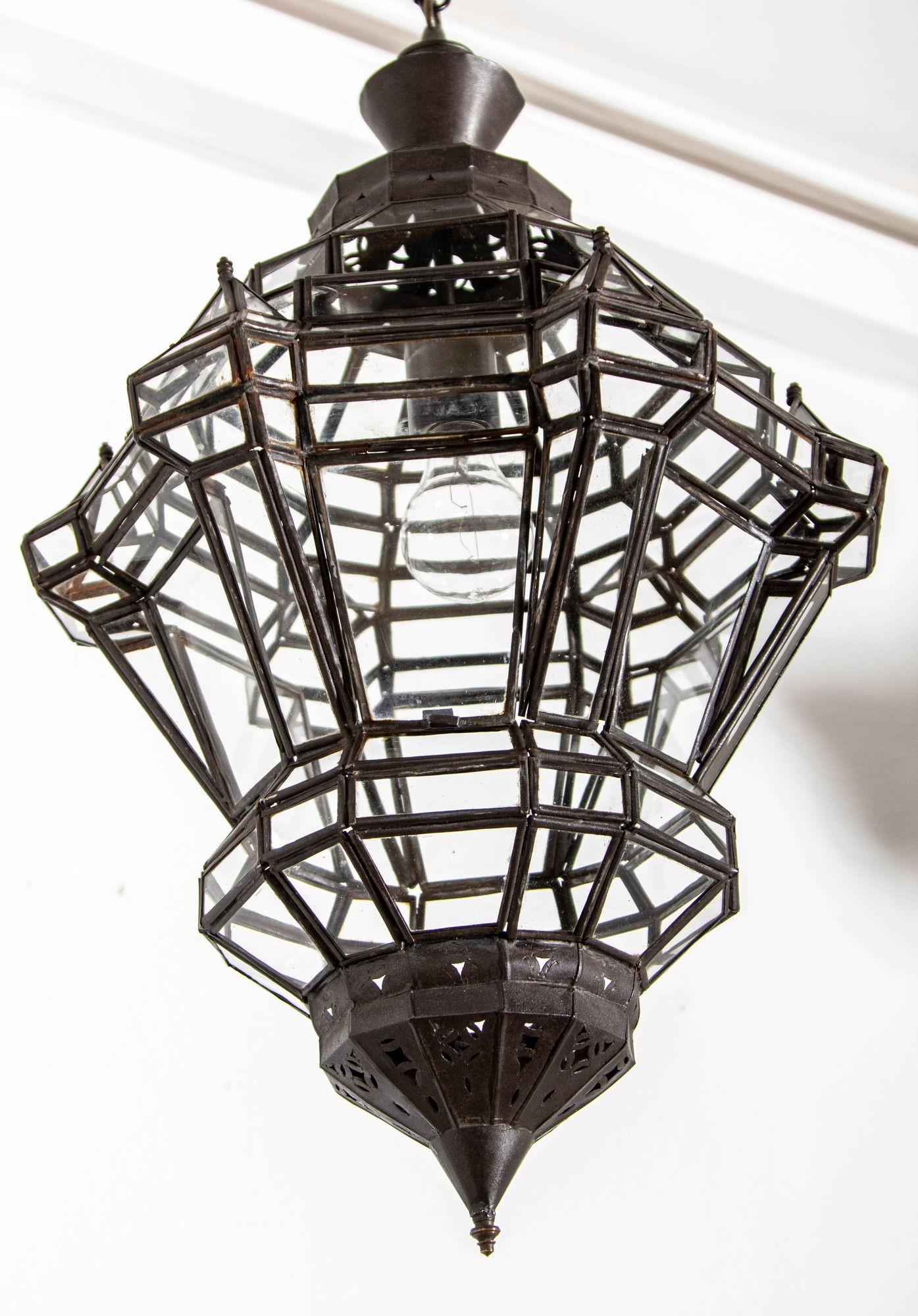 Farol Marroquí de Cristal Transparente de Estilo Morisco en Bueno estado para la venta en North Hollywood, CA