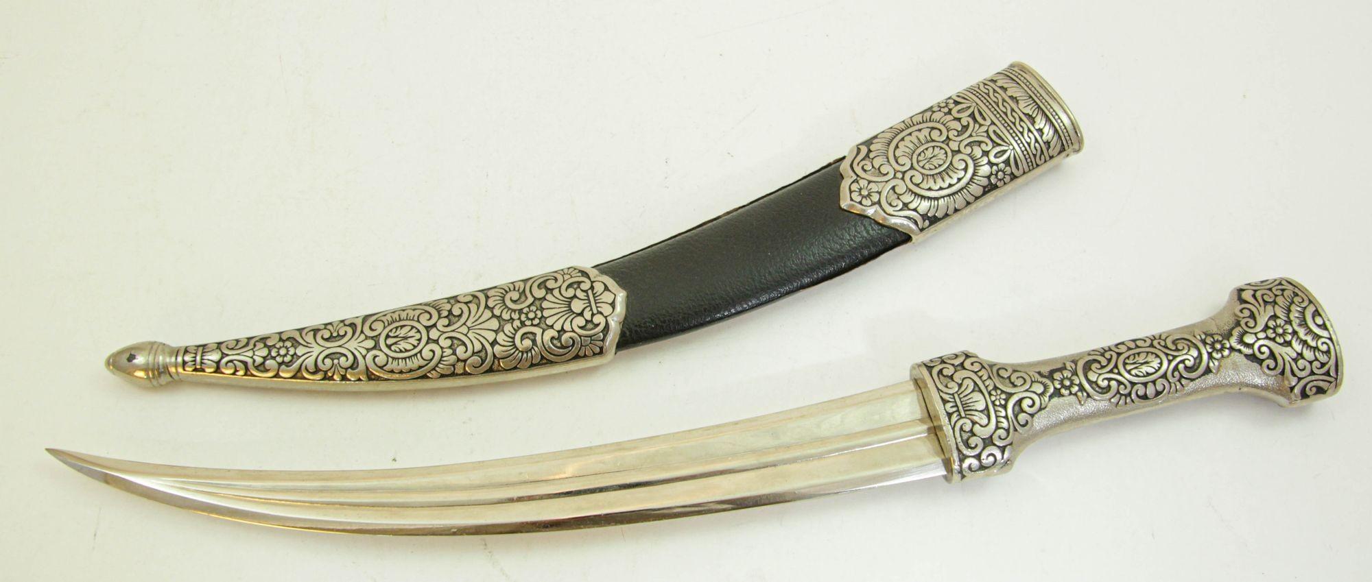 Daga Marroquí Metal Plata Coleccionista Decorativa Khoumya en venta 4
