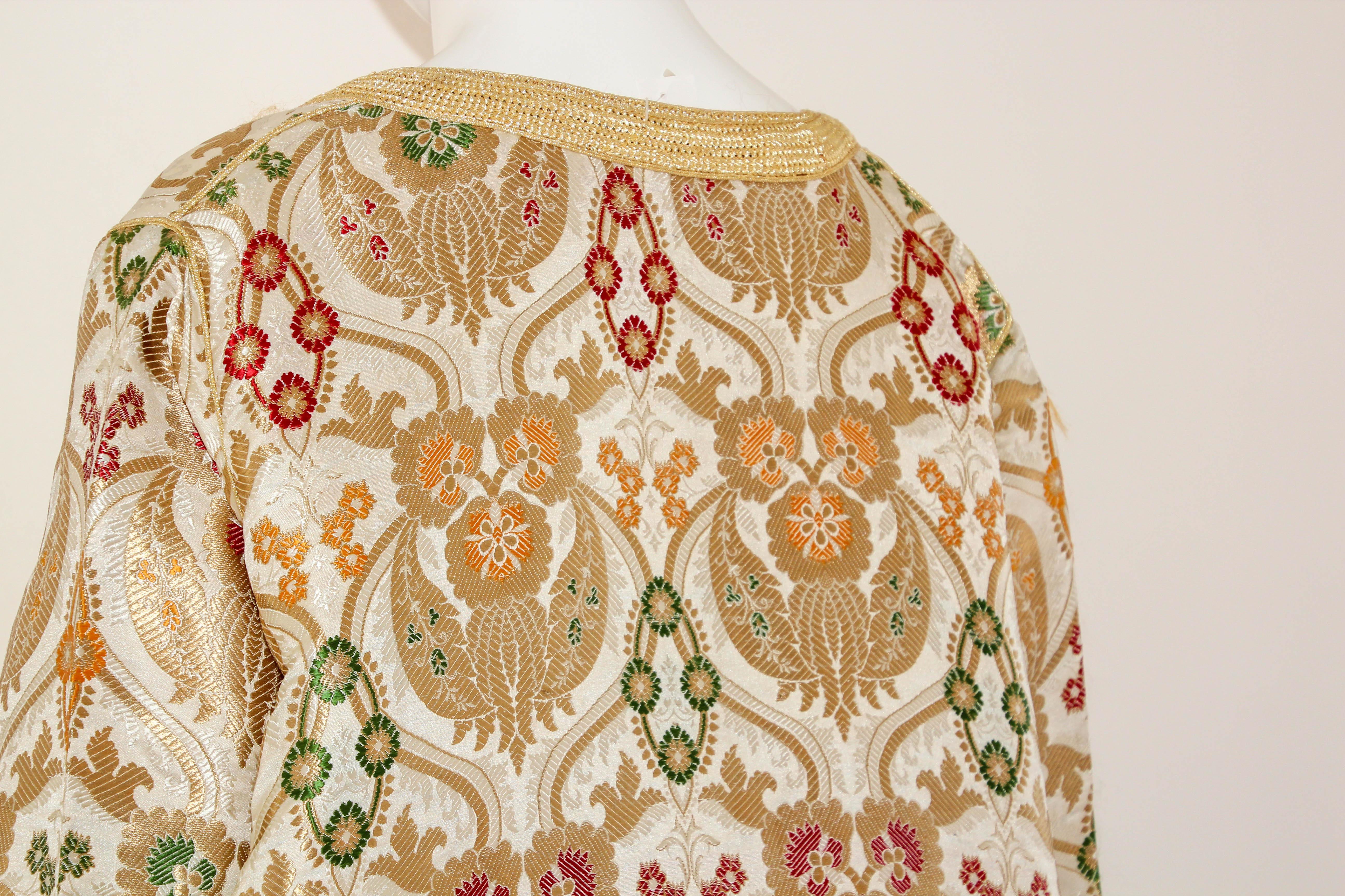 Marokkanischer Damast-Mantel im Fortuny-Stil mit Metallic-Blumenmuster im Angebot 9