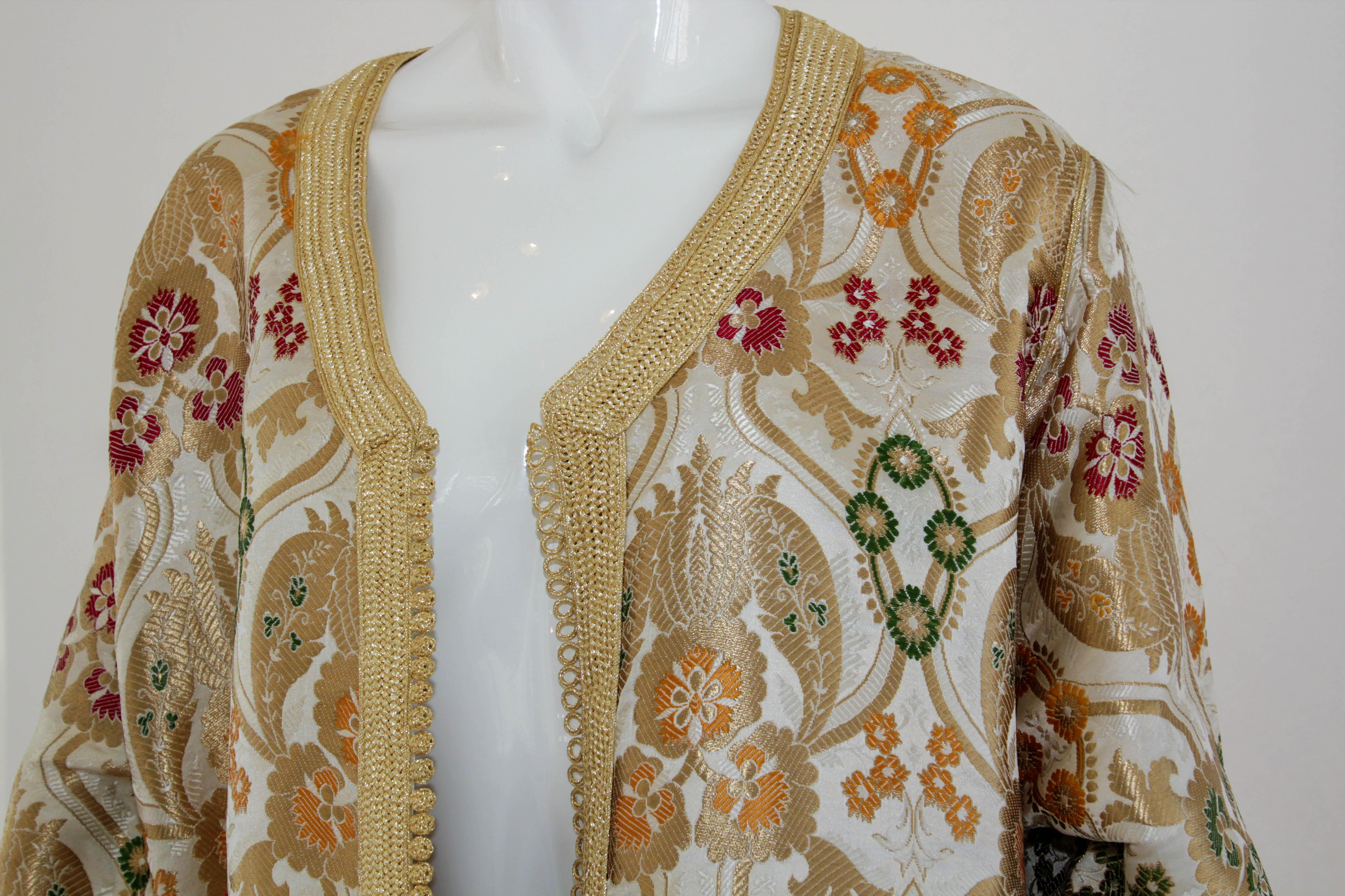 Marokkanischer Damast-Mantel im Fortuny-Stil mit Metallic-Blumenmuster für Damen oder Herren im Angebot