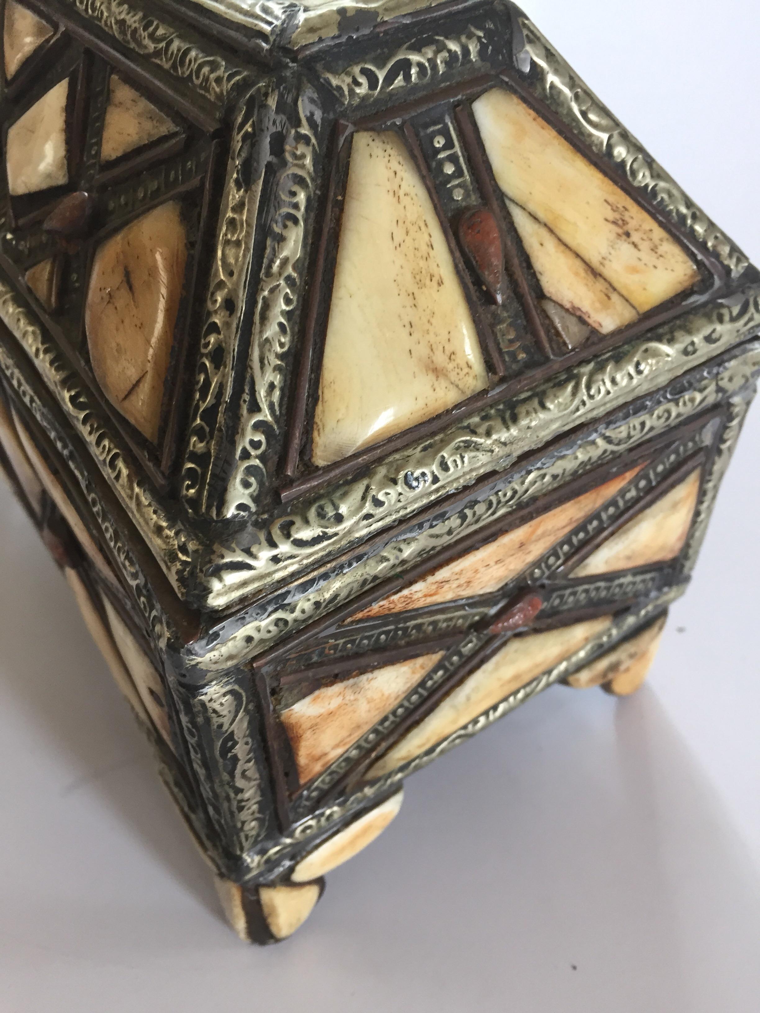Moroccan Decorative Jewelry Box Inlaid with Bone and Silvered Brass 5