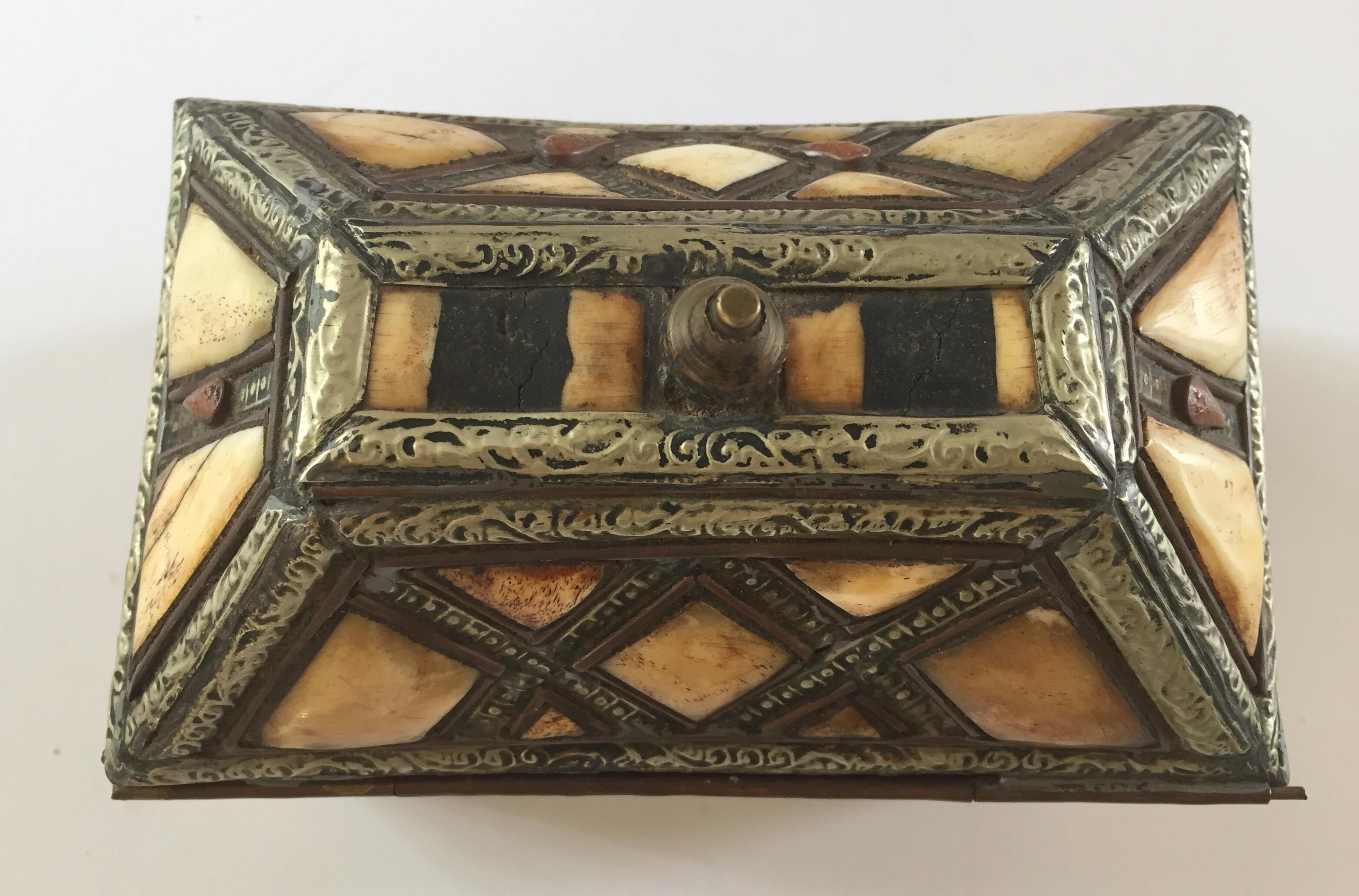 Hand-Carved Moroccan Decorative Jewelry Box Inlaid with Bone and Silvered Brass