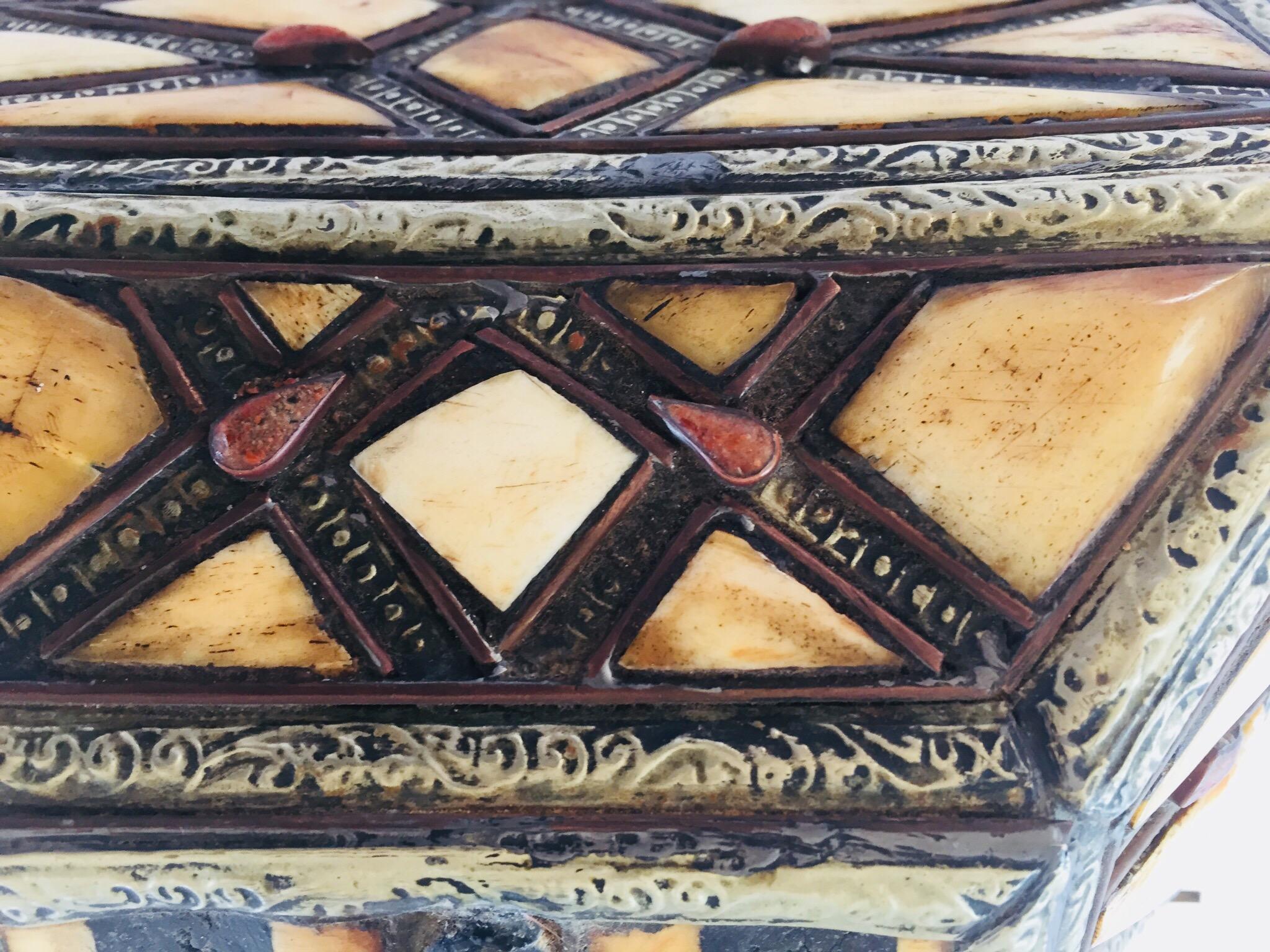 Moroccan Decorative Jewelry Box Inlaid with Bone and Silvered Brass In Good Condition In North Hollywood, CA