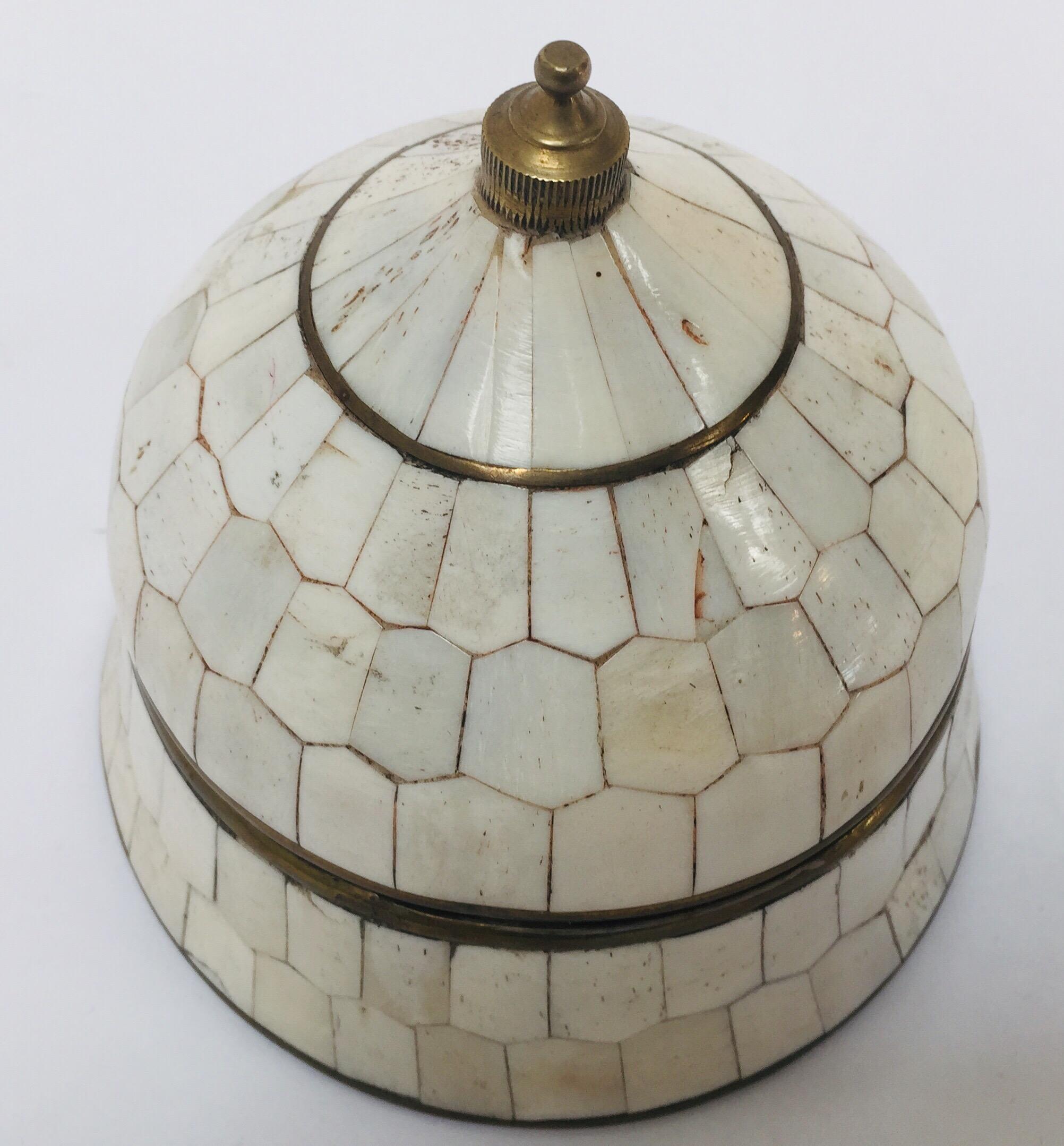 Moroccan Decorative Trinket Box Inlaid with White Bone and Brass 2