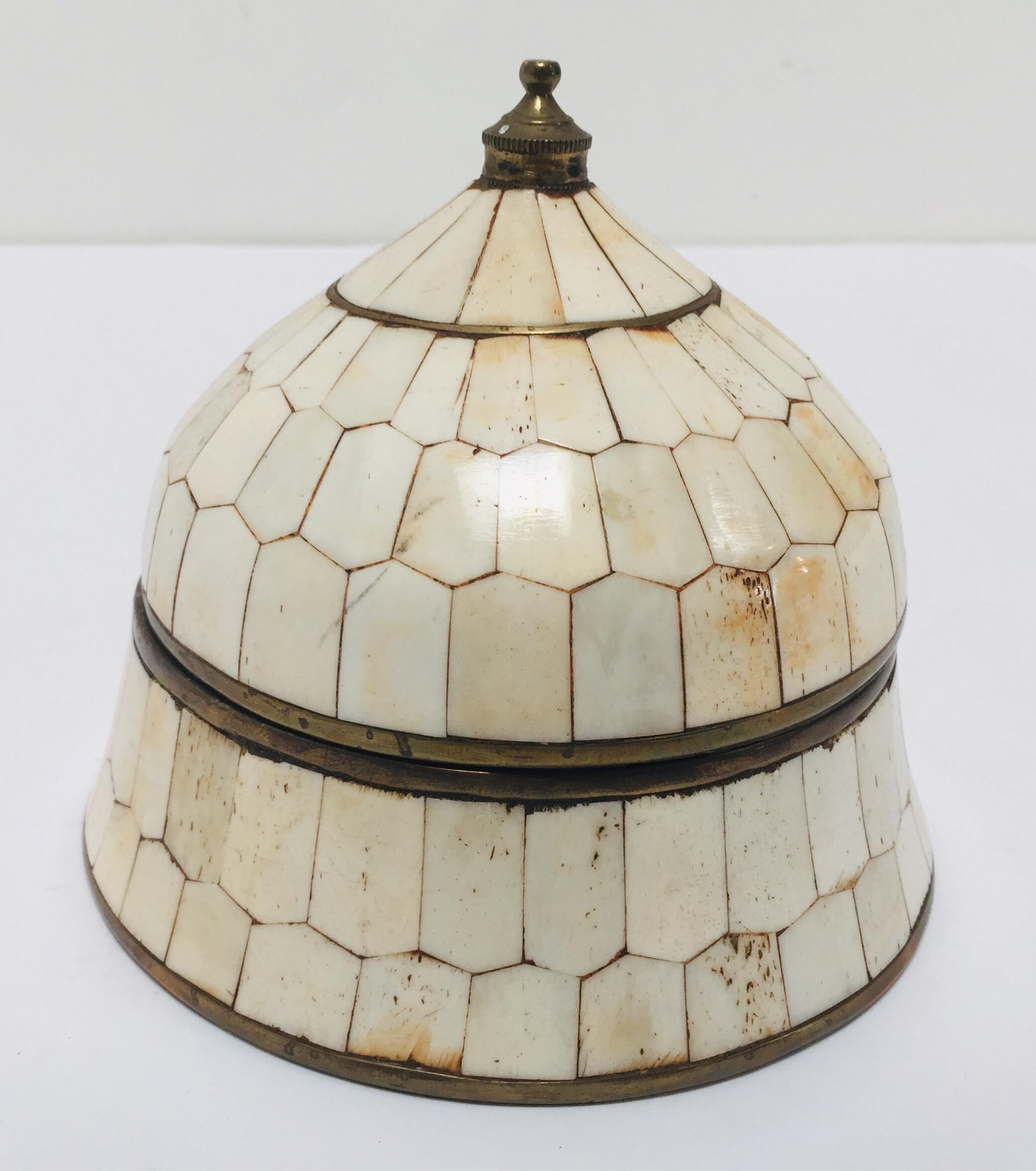 Moroccan Decorative Trinket Lidded Box Inlaid with Bone and Brass 2