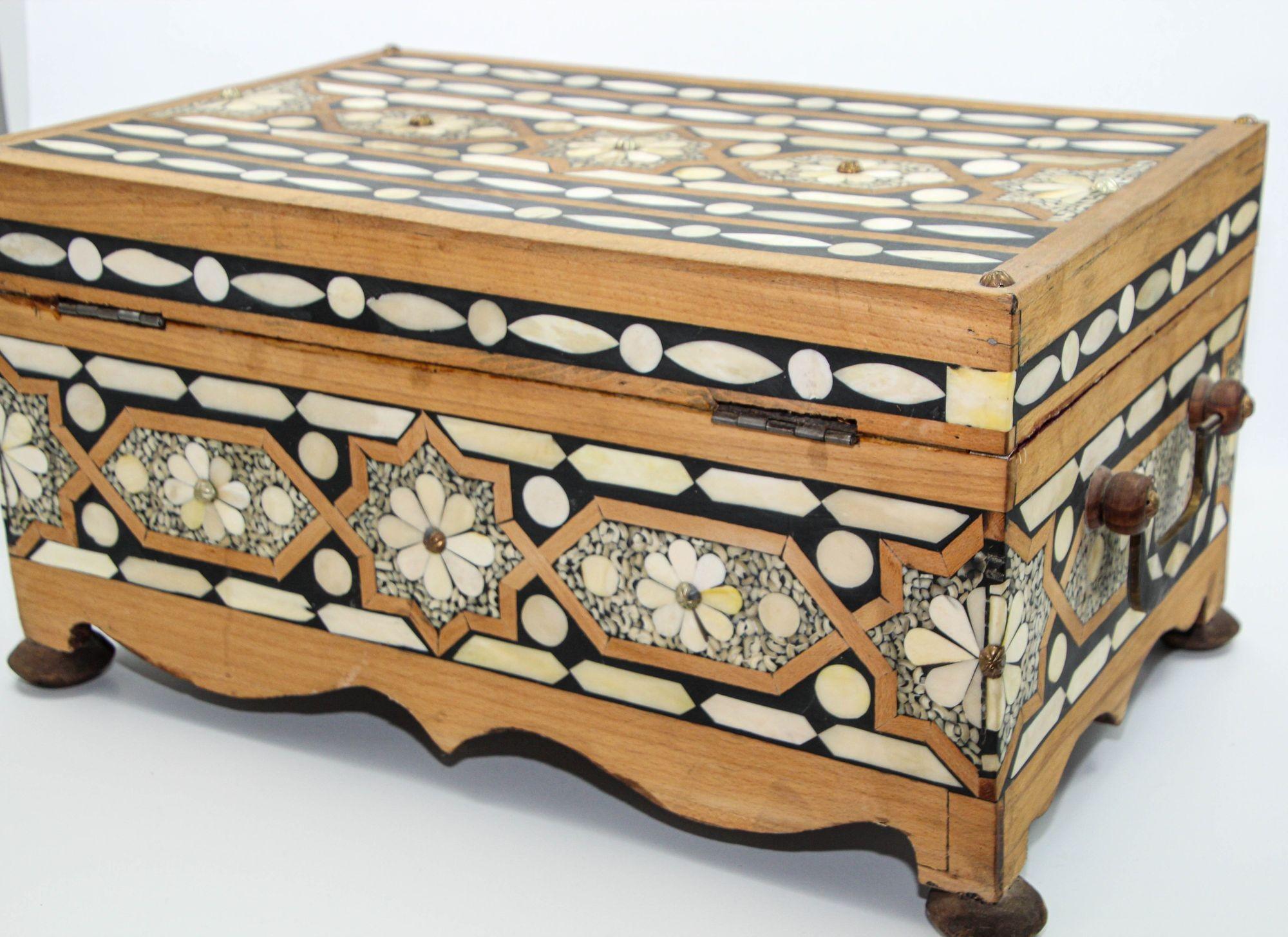 Moroccan Dowry Box Inlaid with White Camel Bone Rectangular Carved Wood Trunk For Sale 13