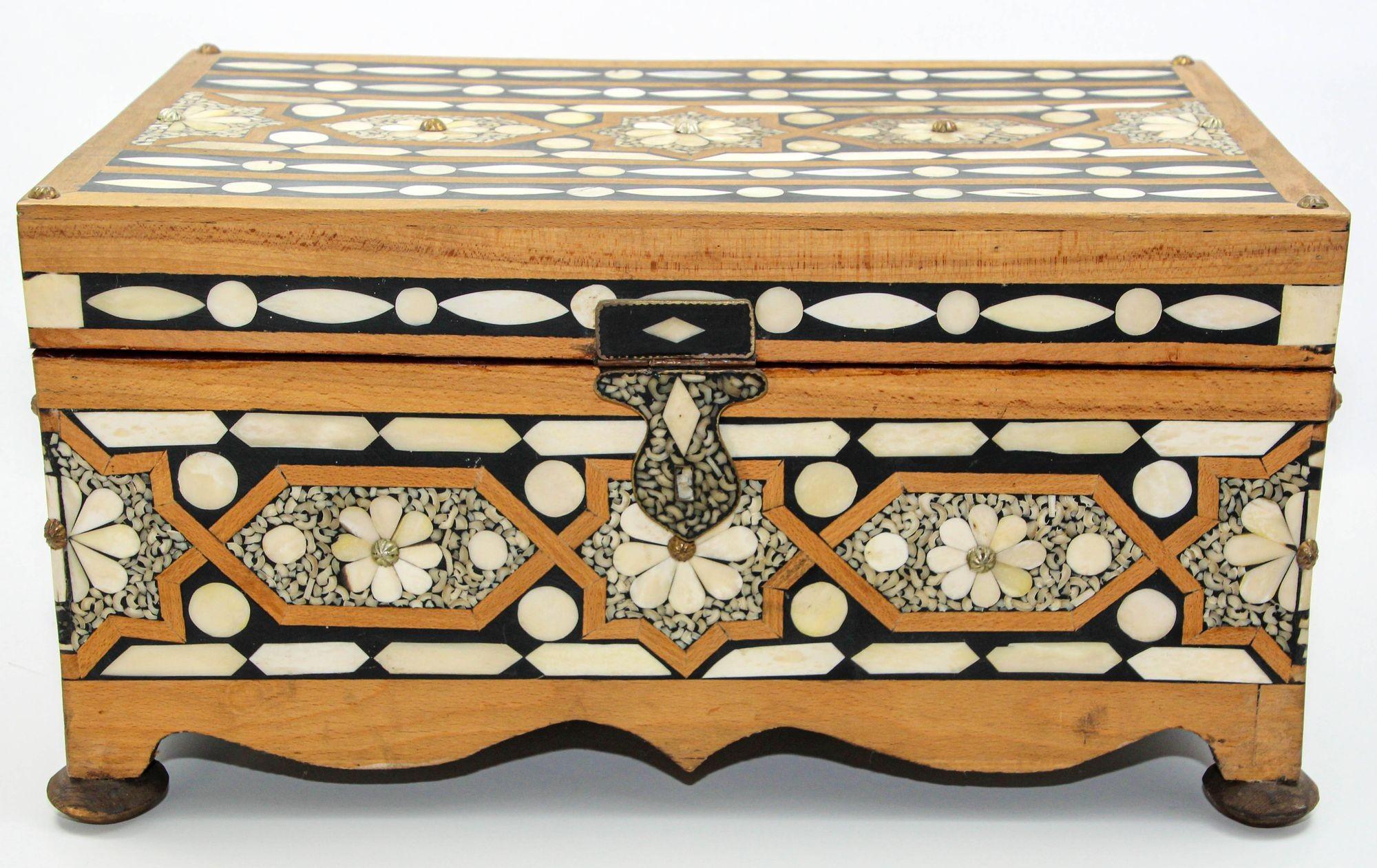 Inlay Moroccan Dowry Box Inlaid with White Camel Bone Rectangular Carved Wood Trunk For Sale