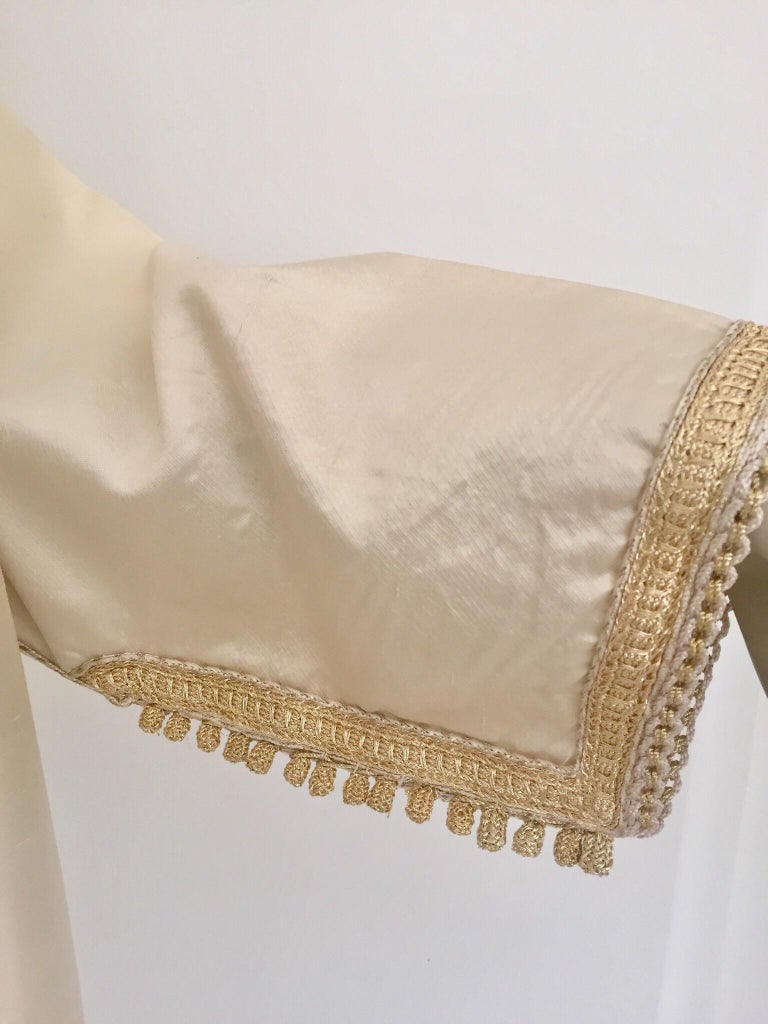 Moroccan Elegant Luxury Dupiono Silk Caftan Gown Maxi Dress For Sale 8
