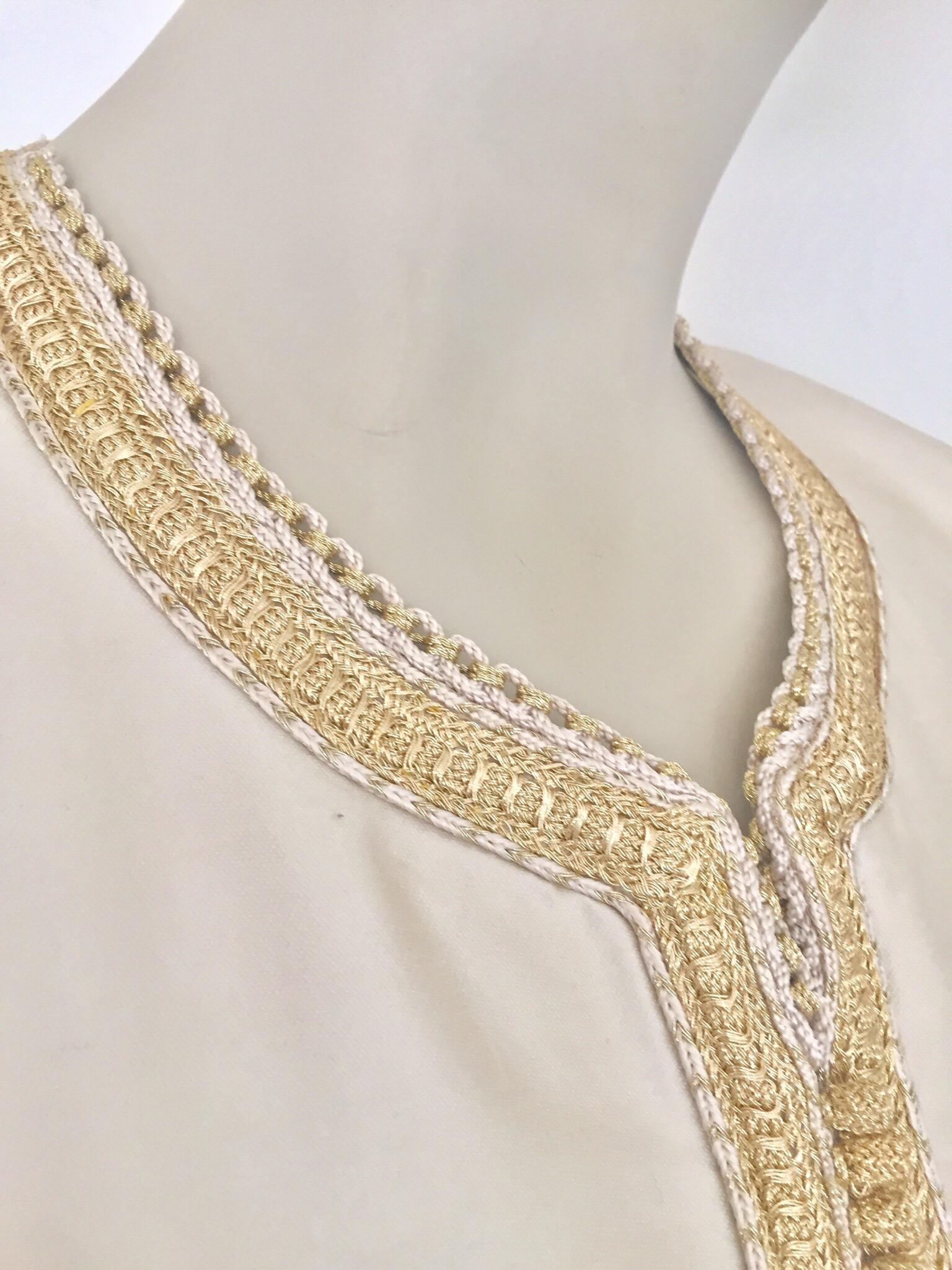 Women's or Men's Moroccan Elegant Luxury Dupiono Silk Caftan Gown Maxi Dress For Sale
