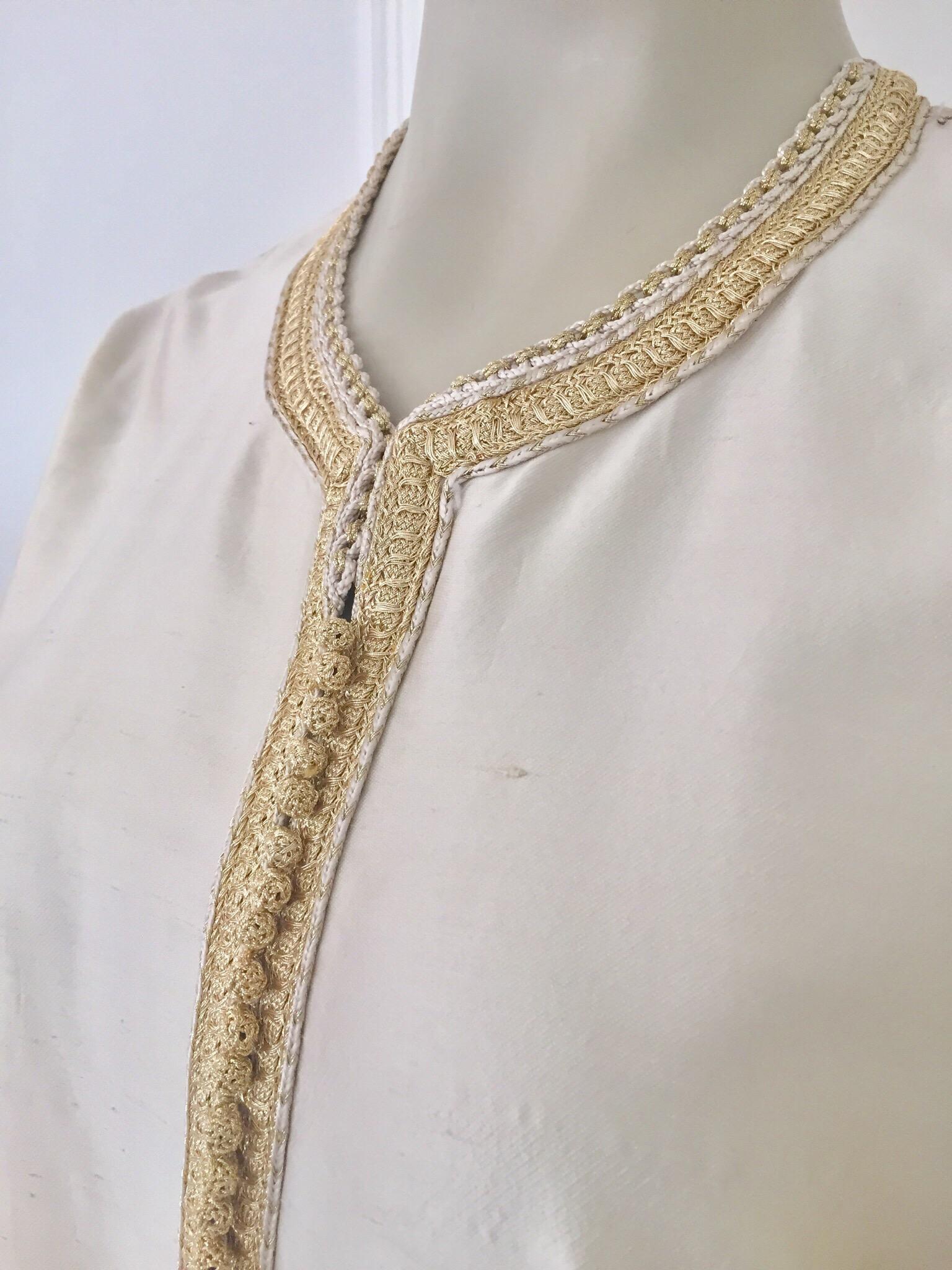 Robe longue élégante et luxueuse robe caftan en soie Dupiono du Maroc en vente 1