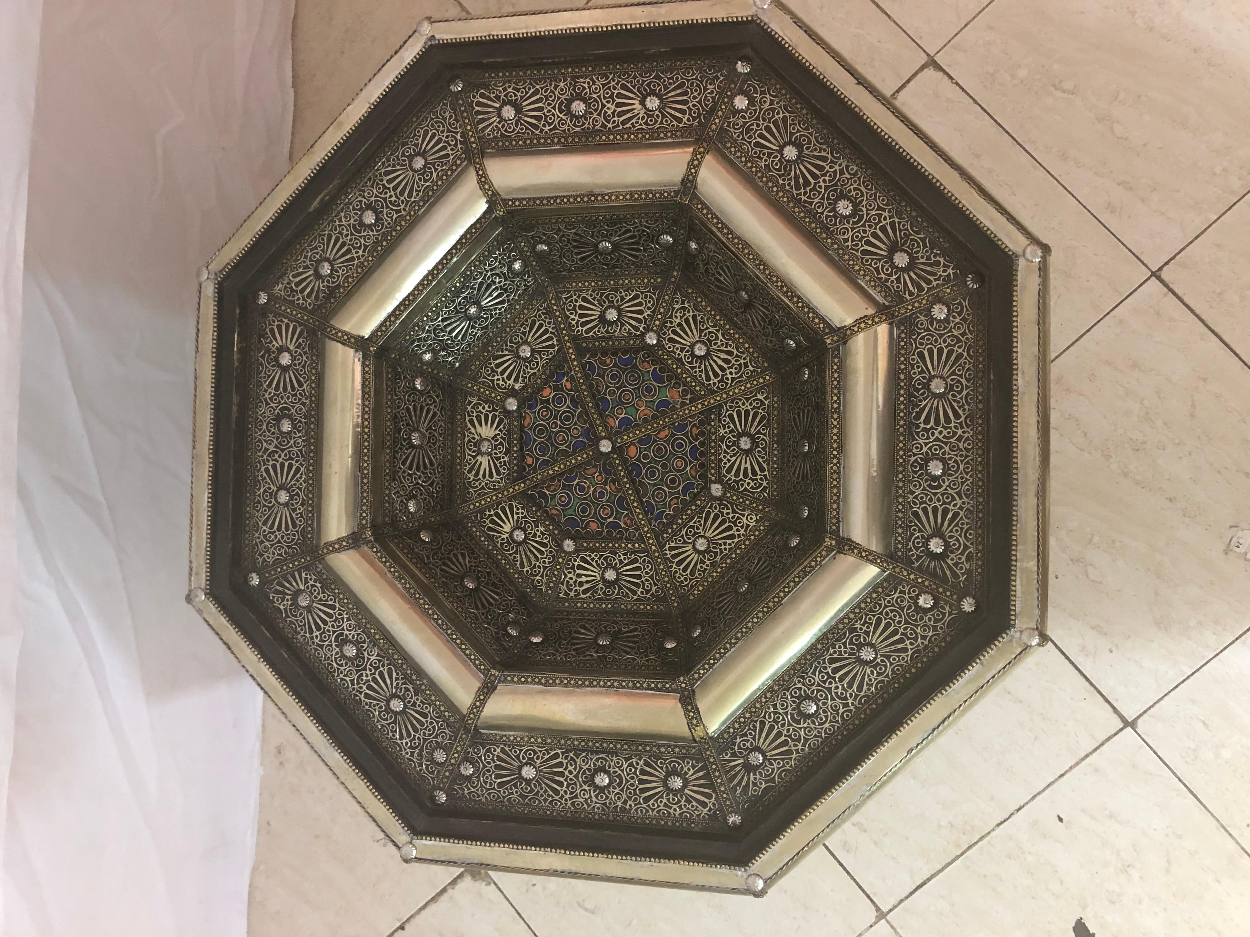 Hollywood Regency Style Filigree Design Octagonal Silver Center or Side Table  In Good Condition For Sale In Plainview, NY