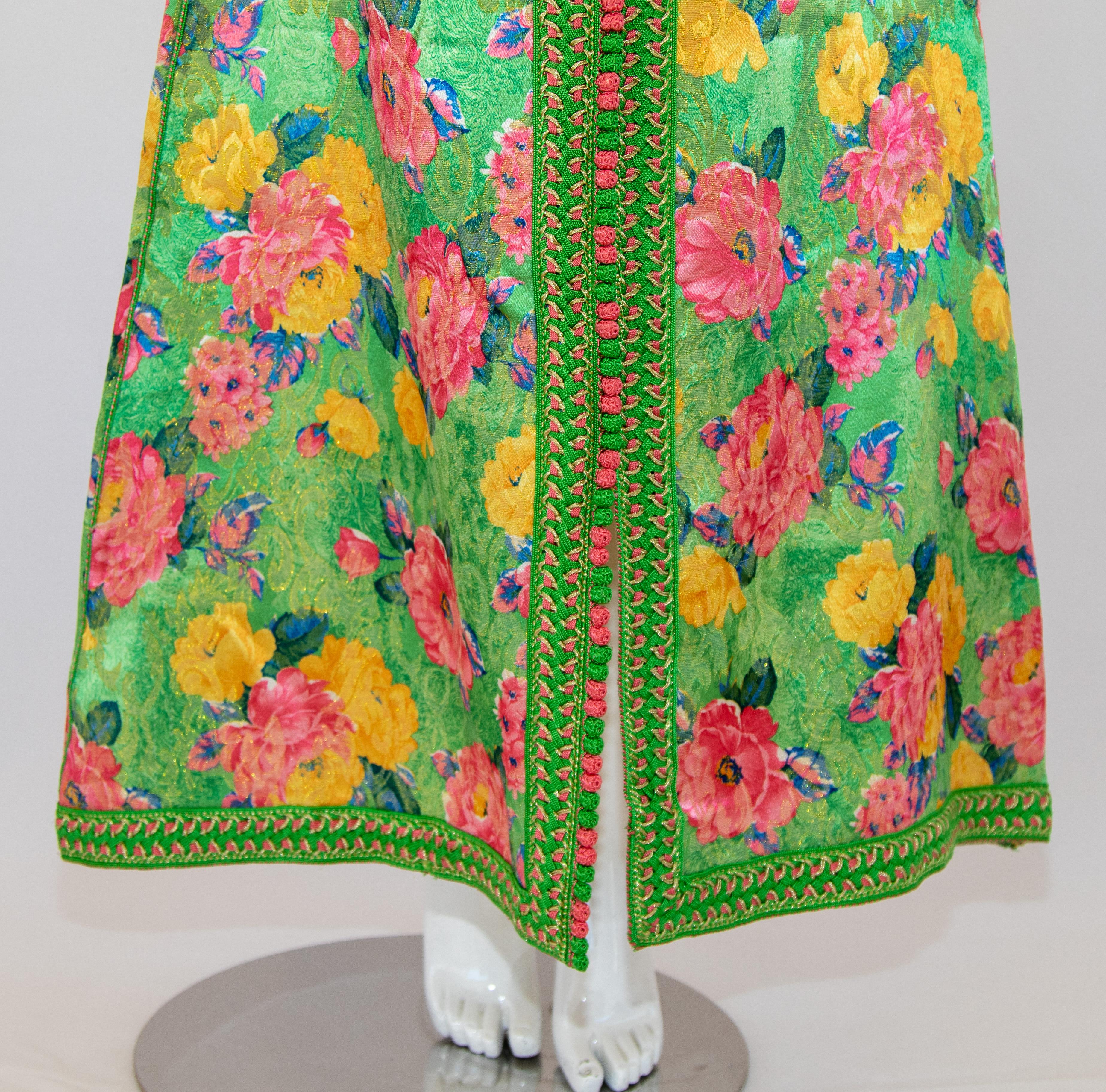 Moroccan Floral Green Caftan Maxi Dress 1970 Kaftan Size S to M For Sale 7