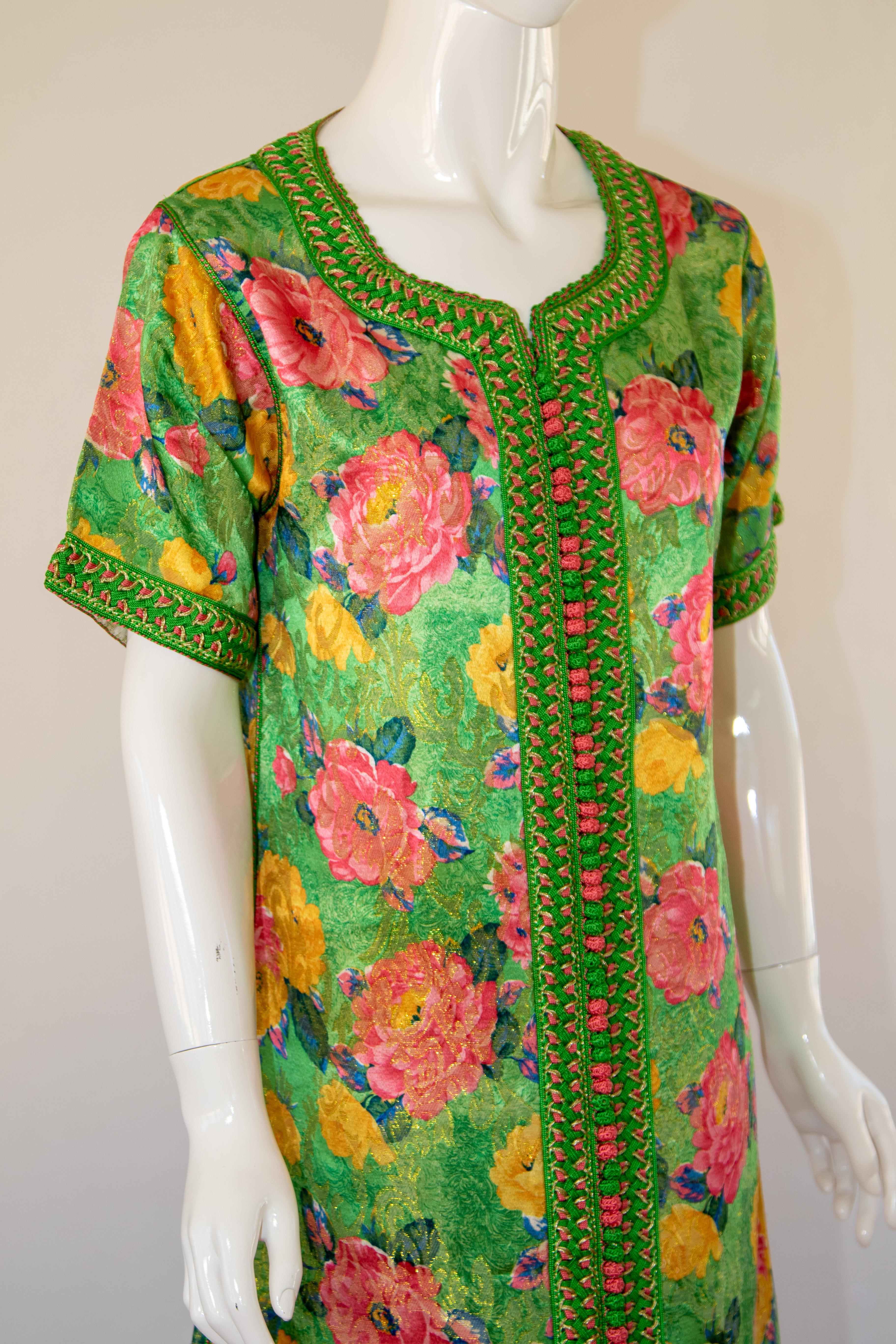 Moroccan Floral Green Caftan Maxi Dress 1970 Kaftan Size S to M For Sale 8