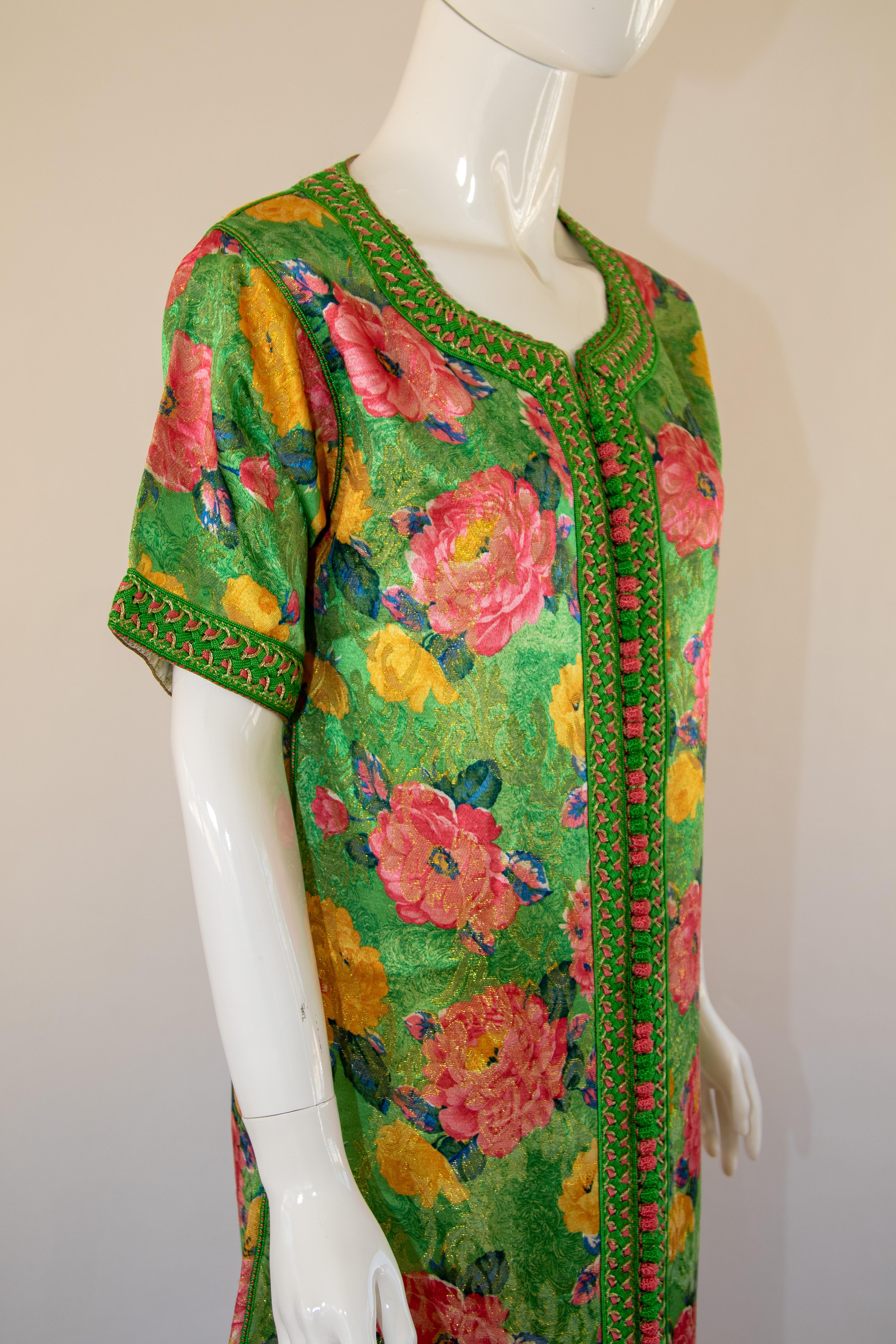 Moroccan Floral Green Caftan Maxi Dress 1970 Kaftan Size S to M For Sale 10