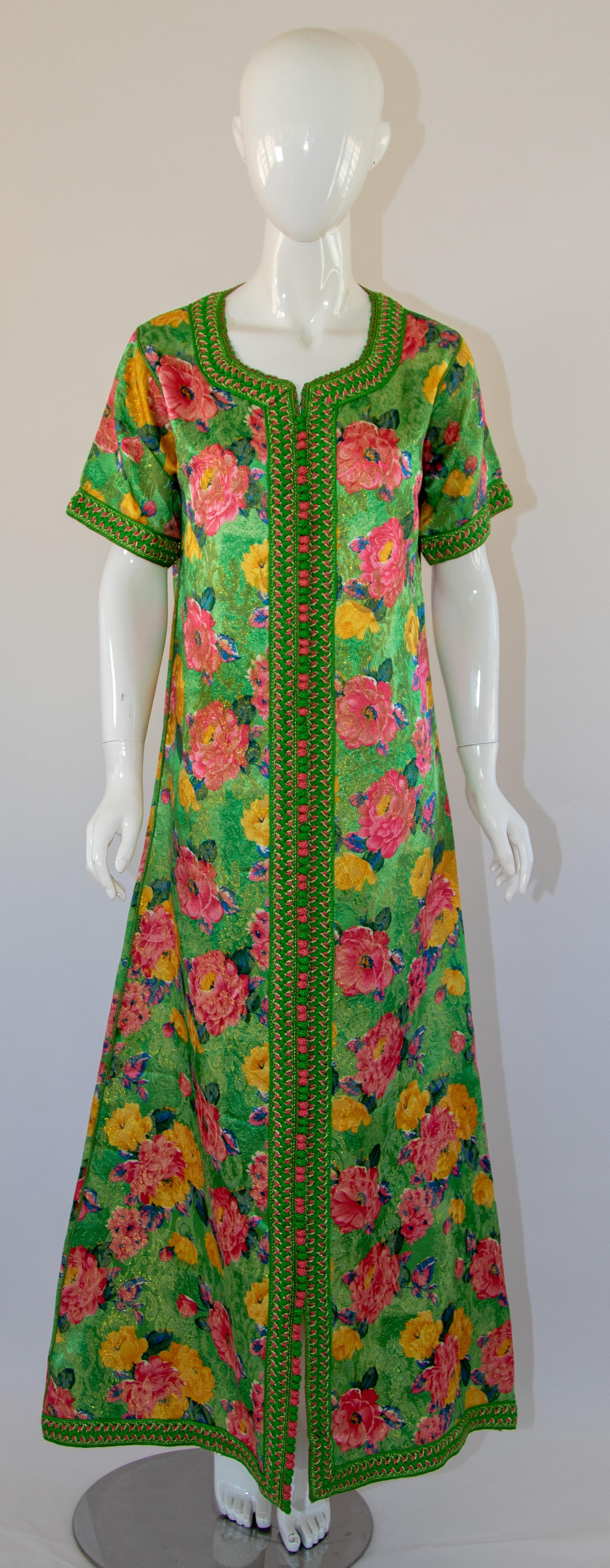 Moroccan Floral Green Caftan Maxi Dress 1970 Kaftan Size S to M For Sale 14