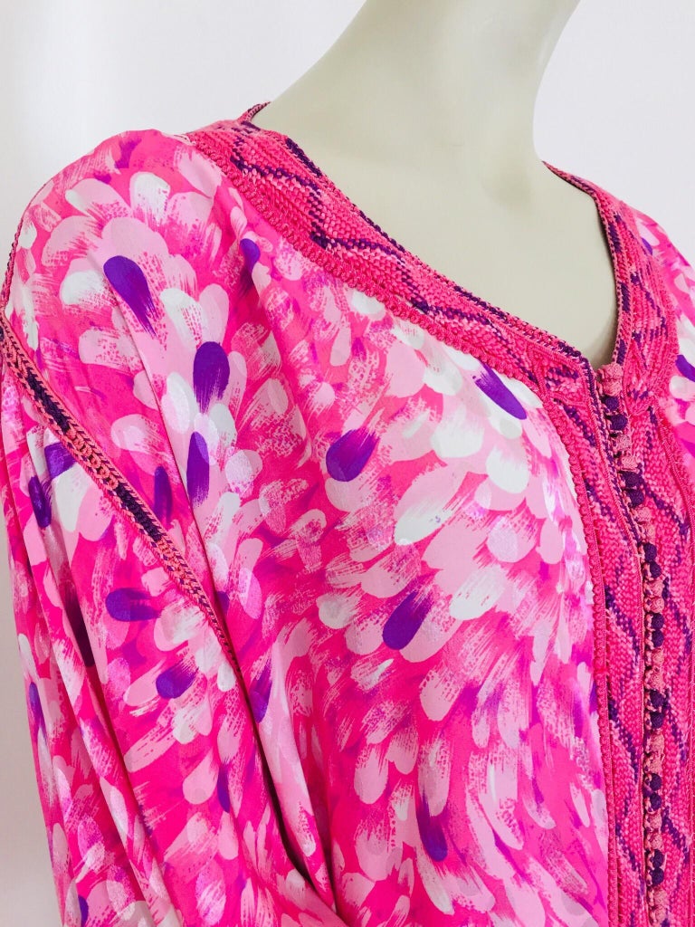 Moroccan Floral Pink Kaftan Maxi Dress Caftan Size Large For Sale 9