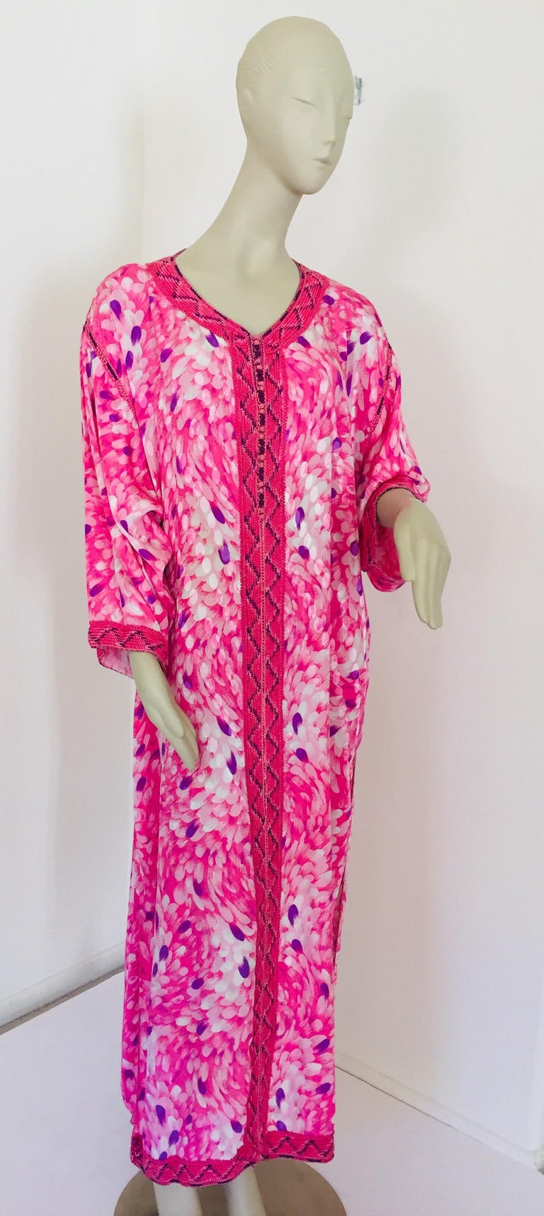 Moroccan Floral Pink Kaftan Maxi Dress Caftan Size Large For Sale 1