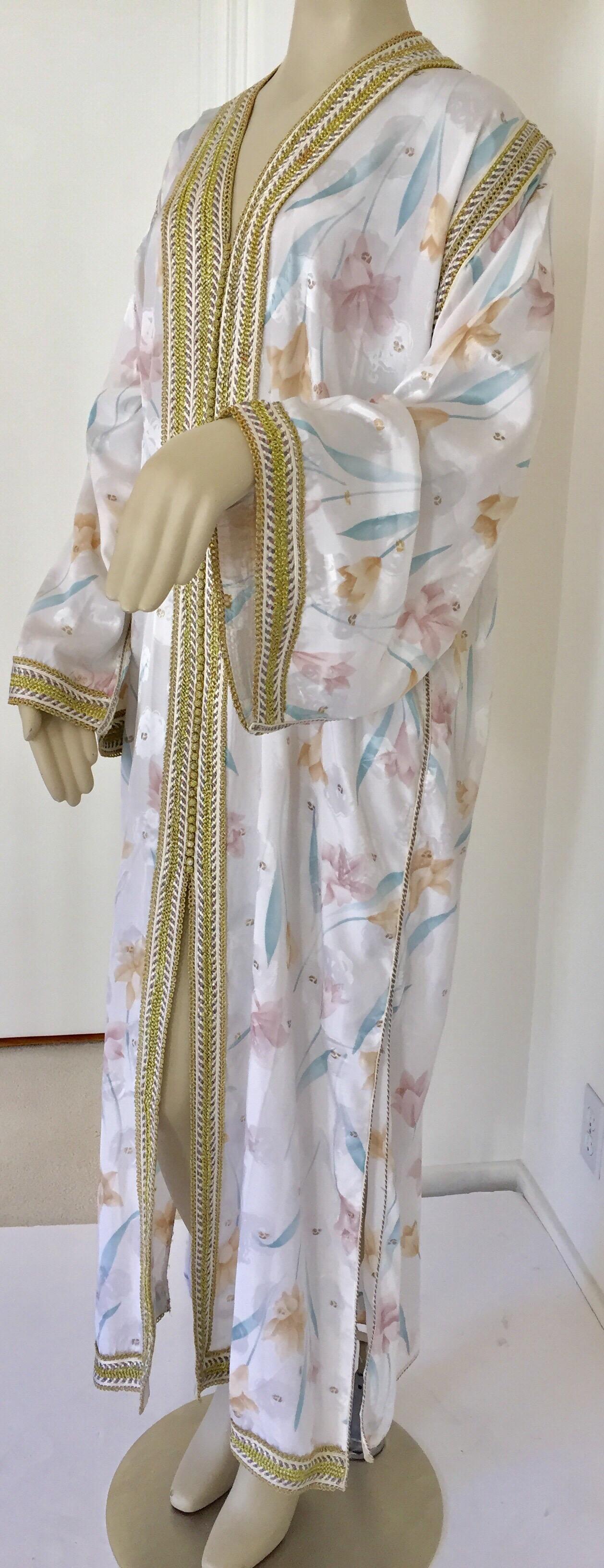 Moroccan Floral White Kaftan Maxi Dress Caftan Size Large For Sale 3