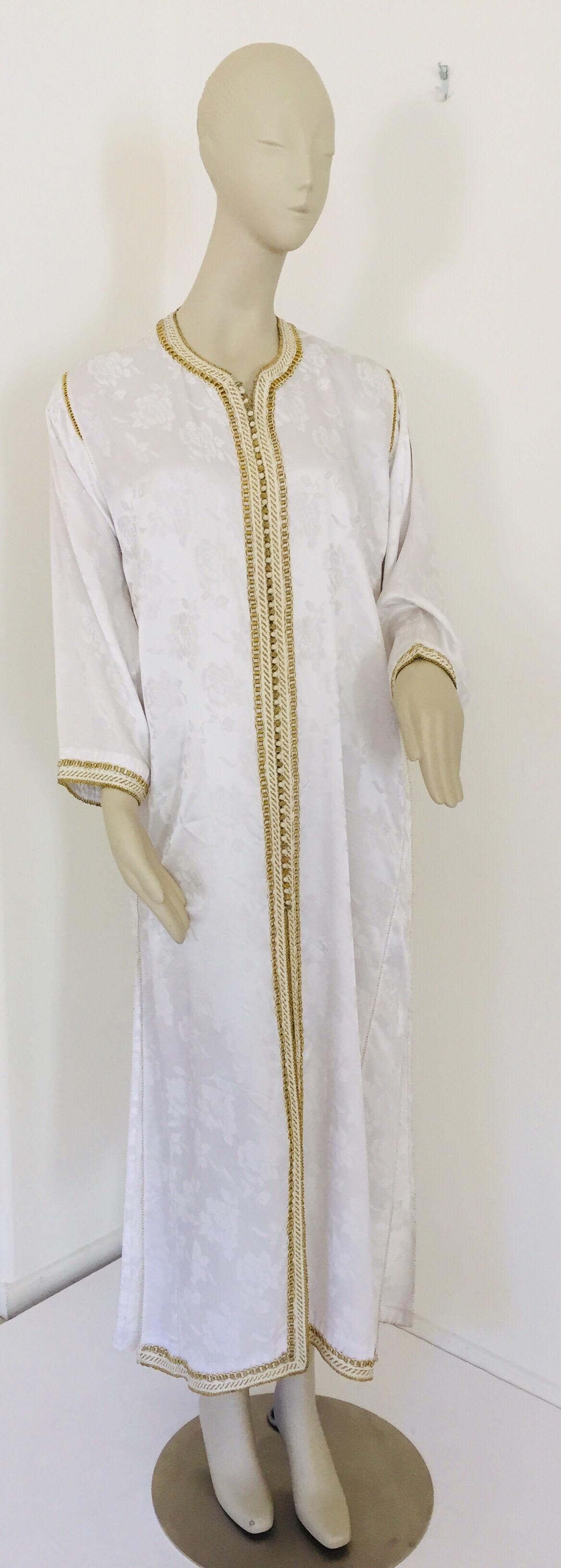 Embroidered Moroccan White Kaftan Maxi Dress Caftan Size Large For Sale