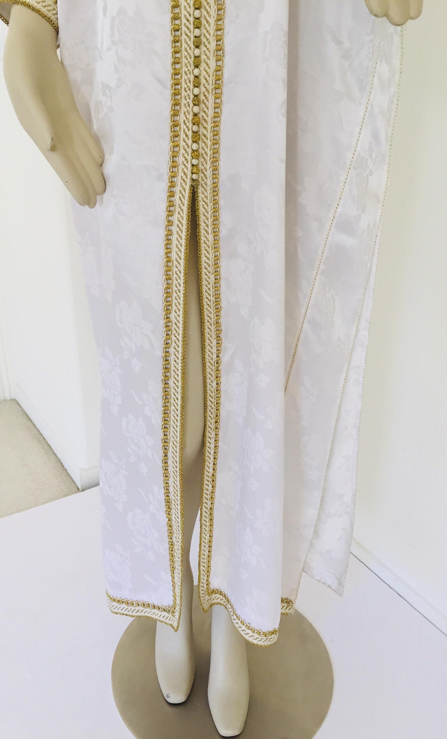 Moroccan White Kaftan Maxi Dress Caftan Size Large In Good Condition For Sale In North Hollywood, CA