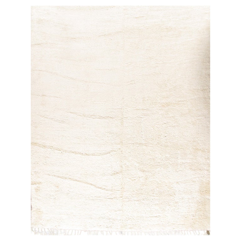 Moroccan Style Fluffy Solid Ivory Rug 11'7 x 14'11 For Sale at 1stDibs