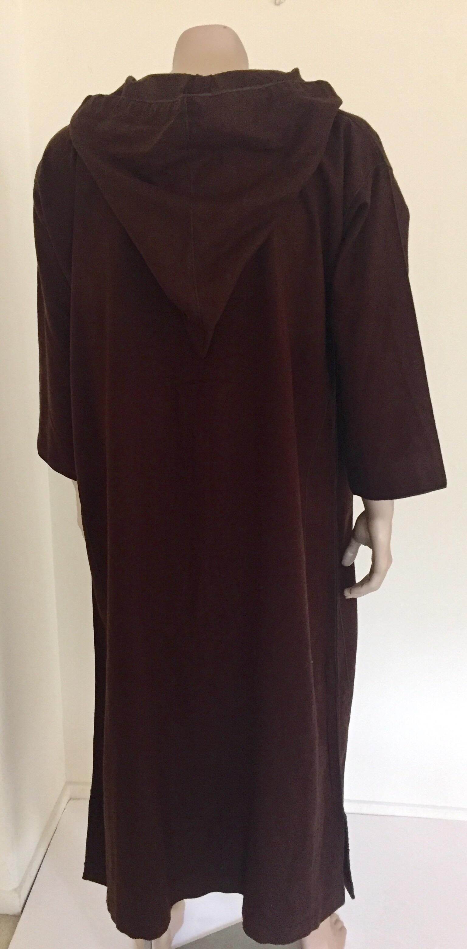 Moroccan Gentleman Hooded Brown Wool Djellaba In Good Condition For Sale In North Hollywood, CA