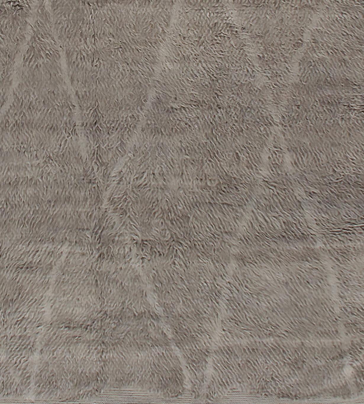 Moroccan Gray Ivory Style Fluffy Collection Hand Knotted Rug 10'1 x 13'11 For Sale 1