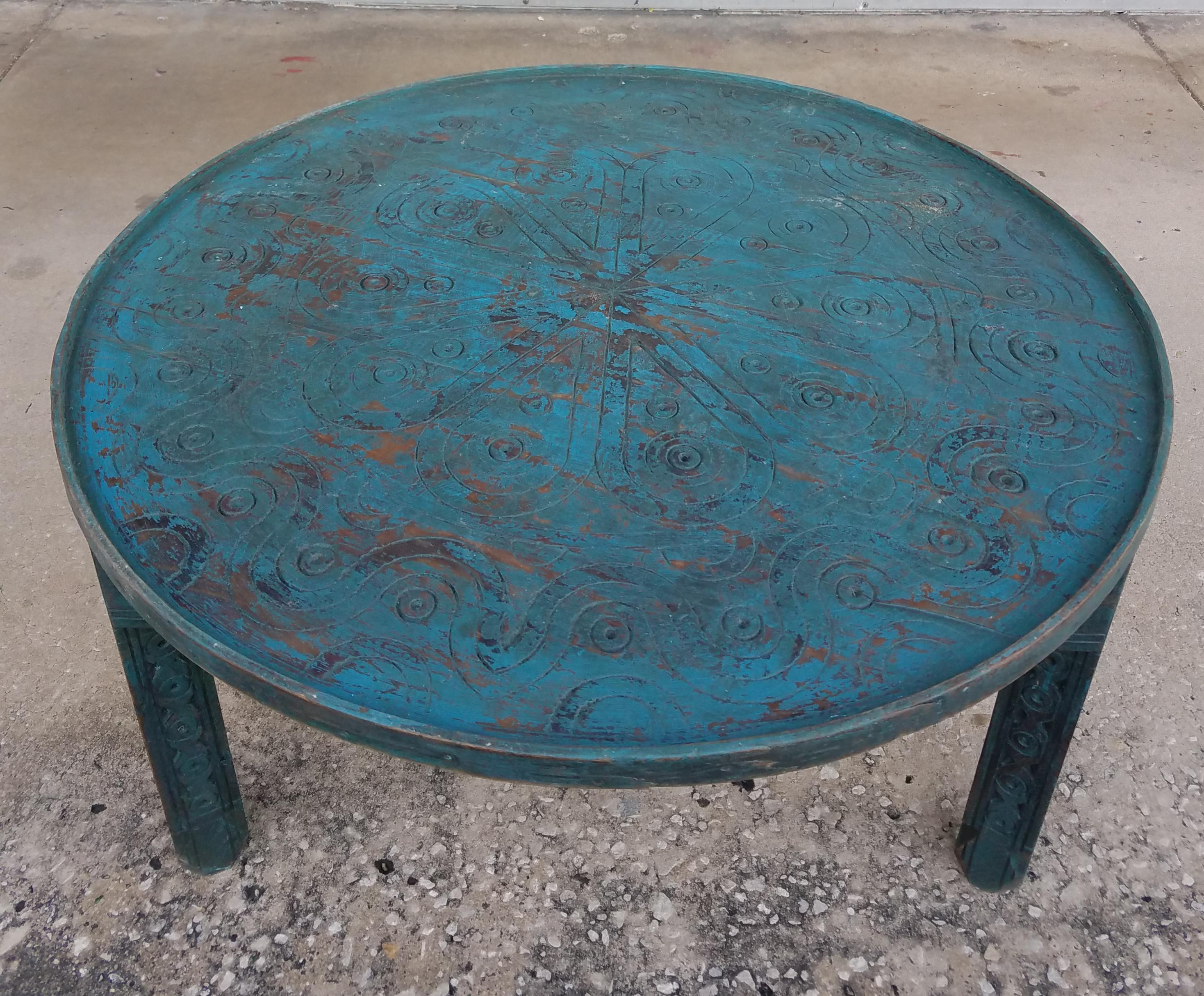 Moroccan Hand Carved Wooden Coffee Table, Turquoise Round In Good Condition In Orlando, FL