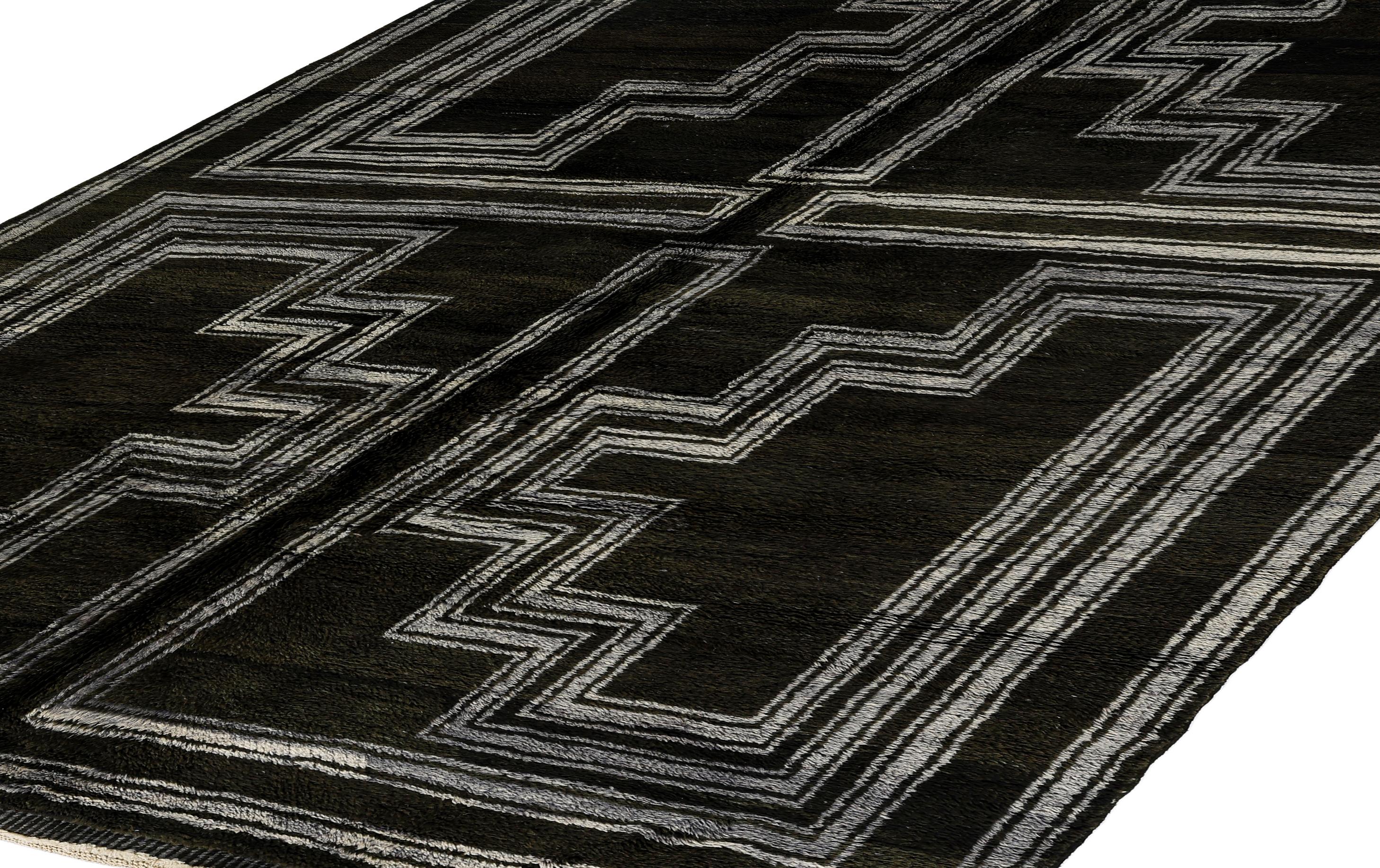 Bohemian Moroccan Hand-Knotted Wool Rug with Geometric Black and Ivory Maze Design For Sale