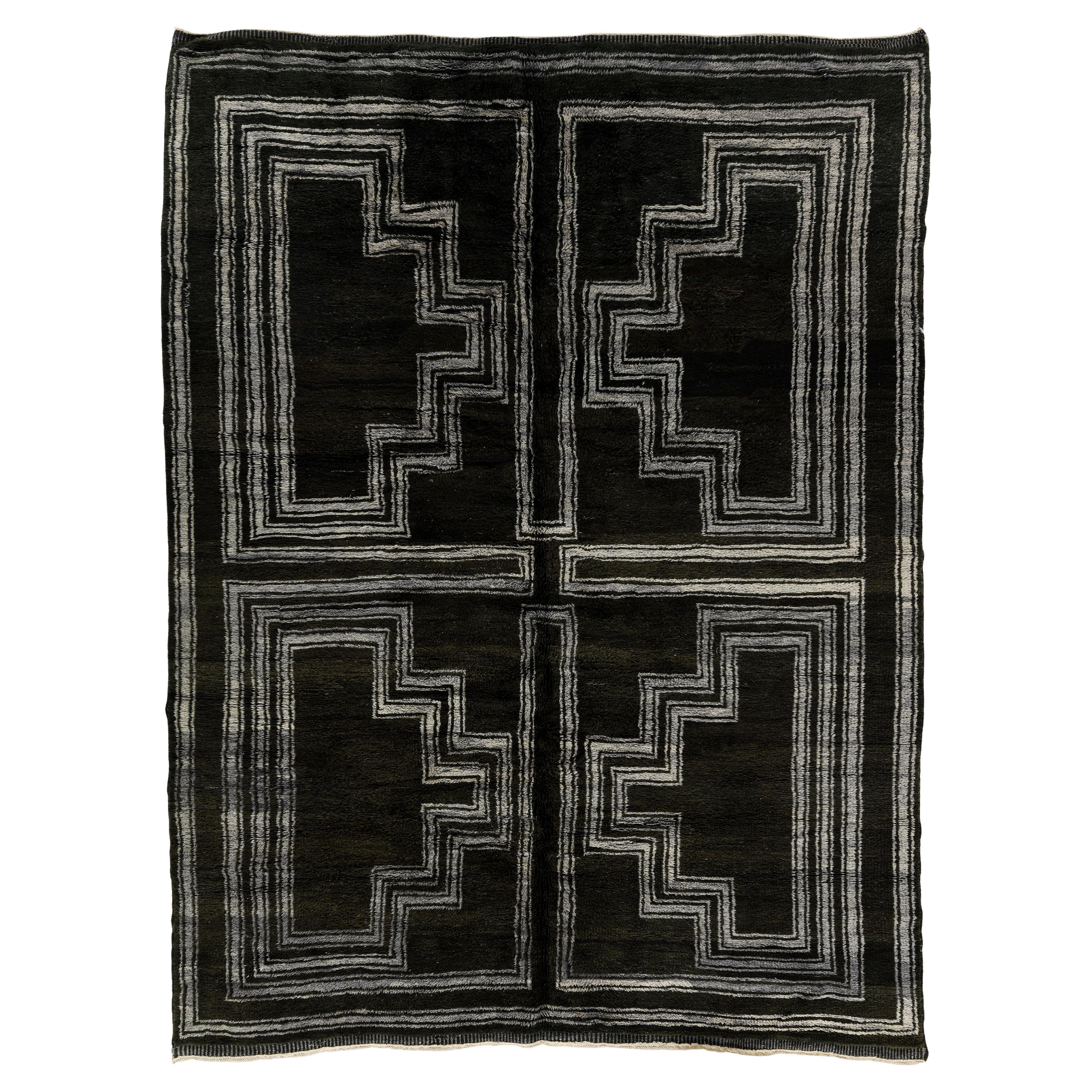 Moroccan Hand-Knotted Wool Rug with Geometric Black and Ivory Maze Design For Sale