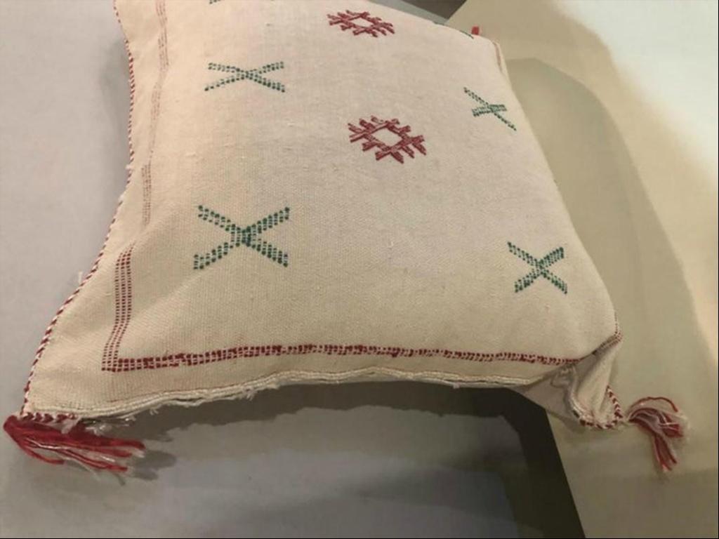 Moroccan Hand-Loomed Wool Off-White Pillows, Pair In Good Condition In Plainview, NY
