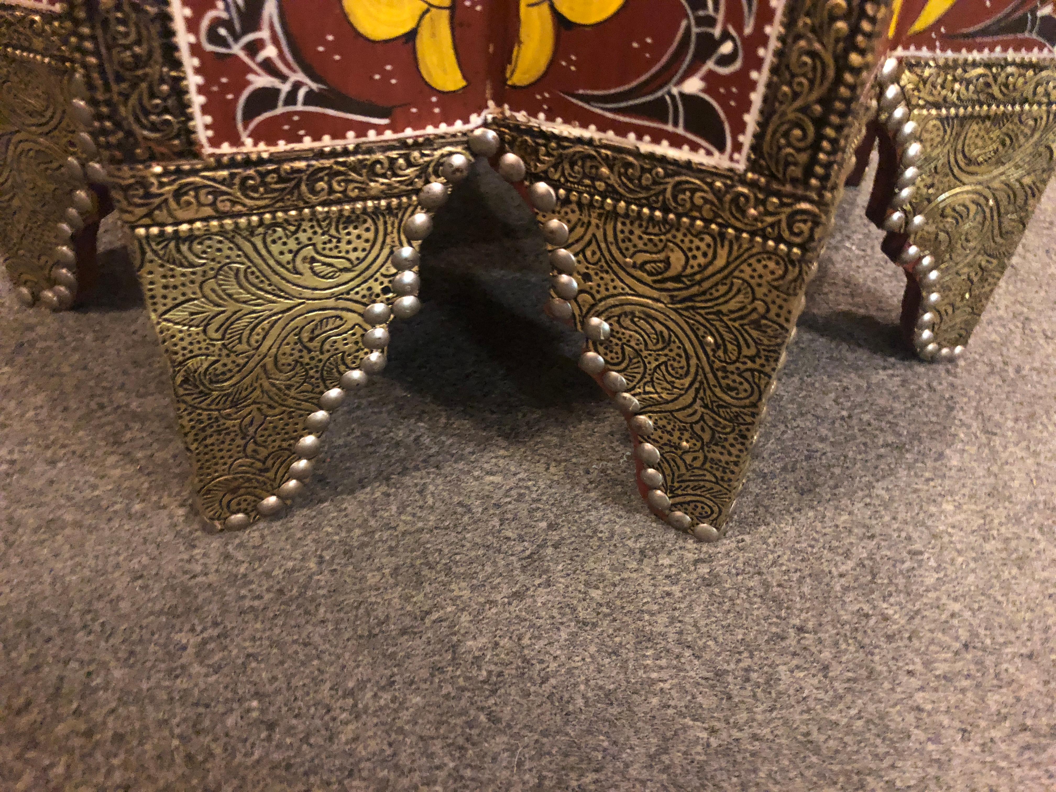 Moroccan Hand-Painted and Brass Inlaid End or Lamp Table  In Good Condition In Stamford, CT