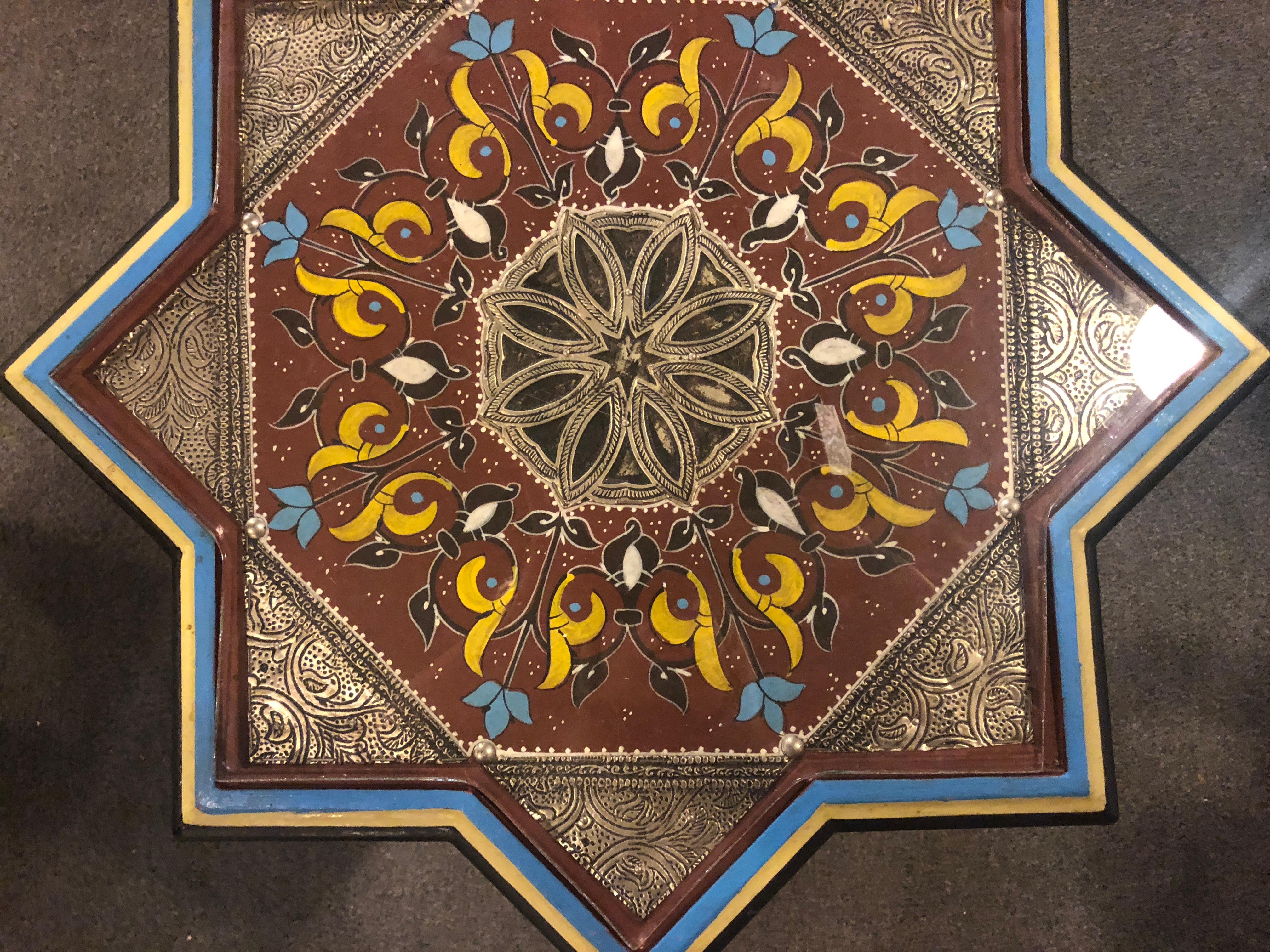 Late 20th Century Moroccan Hand-Painted and Brass Inlaid End or Lamp Table 