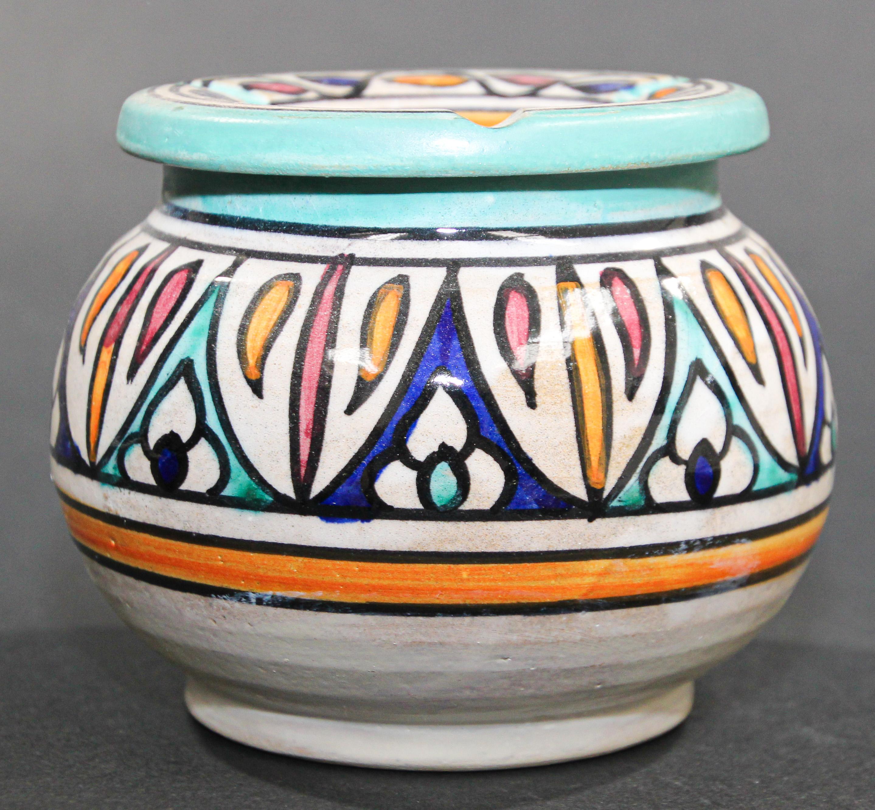 Marocchino Astray in ceramica vintage marocchina dipinta a mano da Fez in vendita