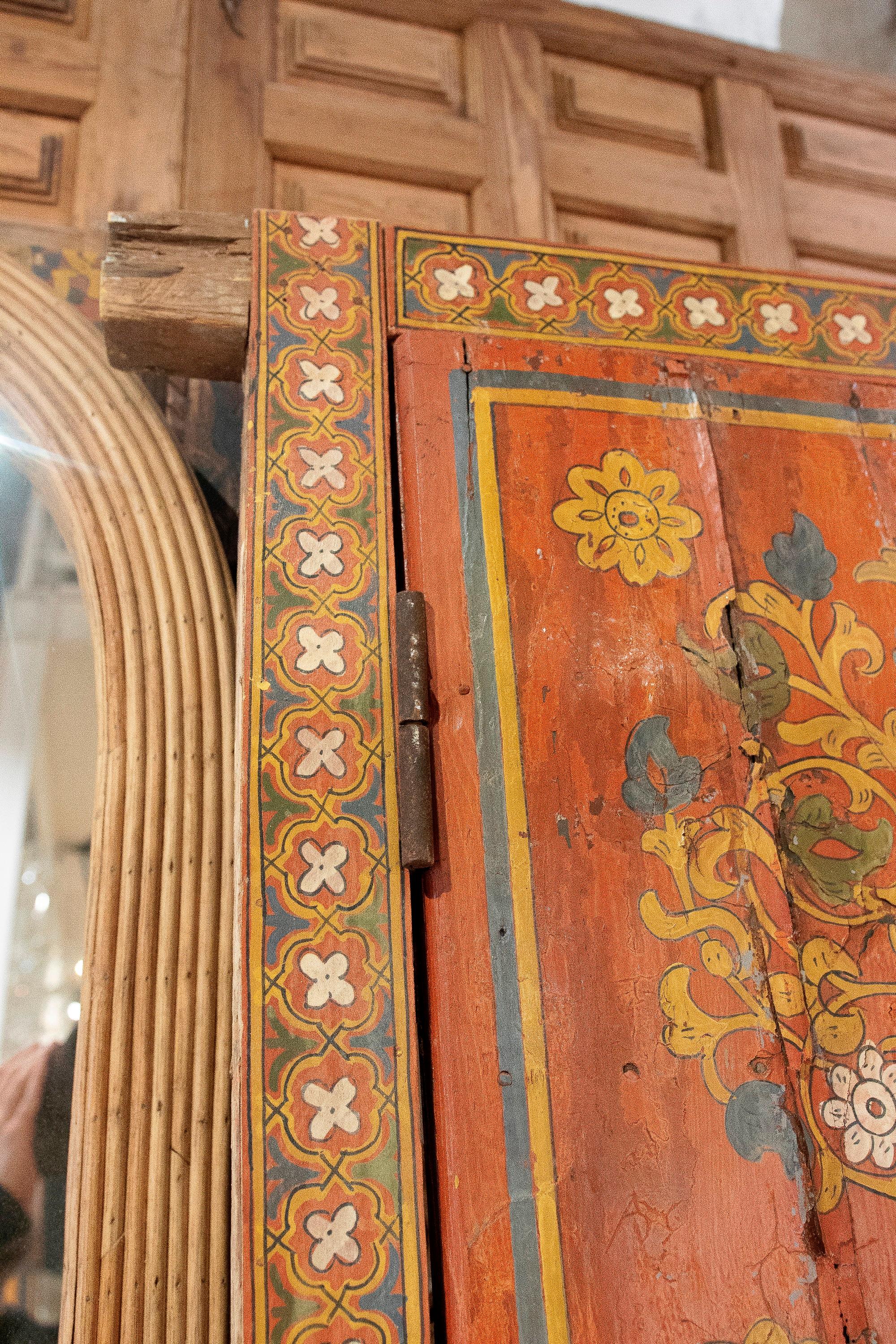 Moroccan Hand-Painted Wooden Door with Flower and Geometric Decoration For Sale 1