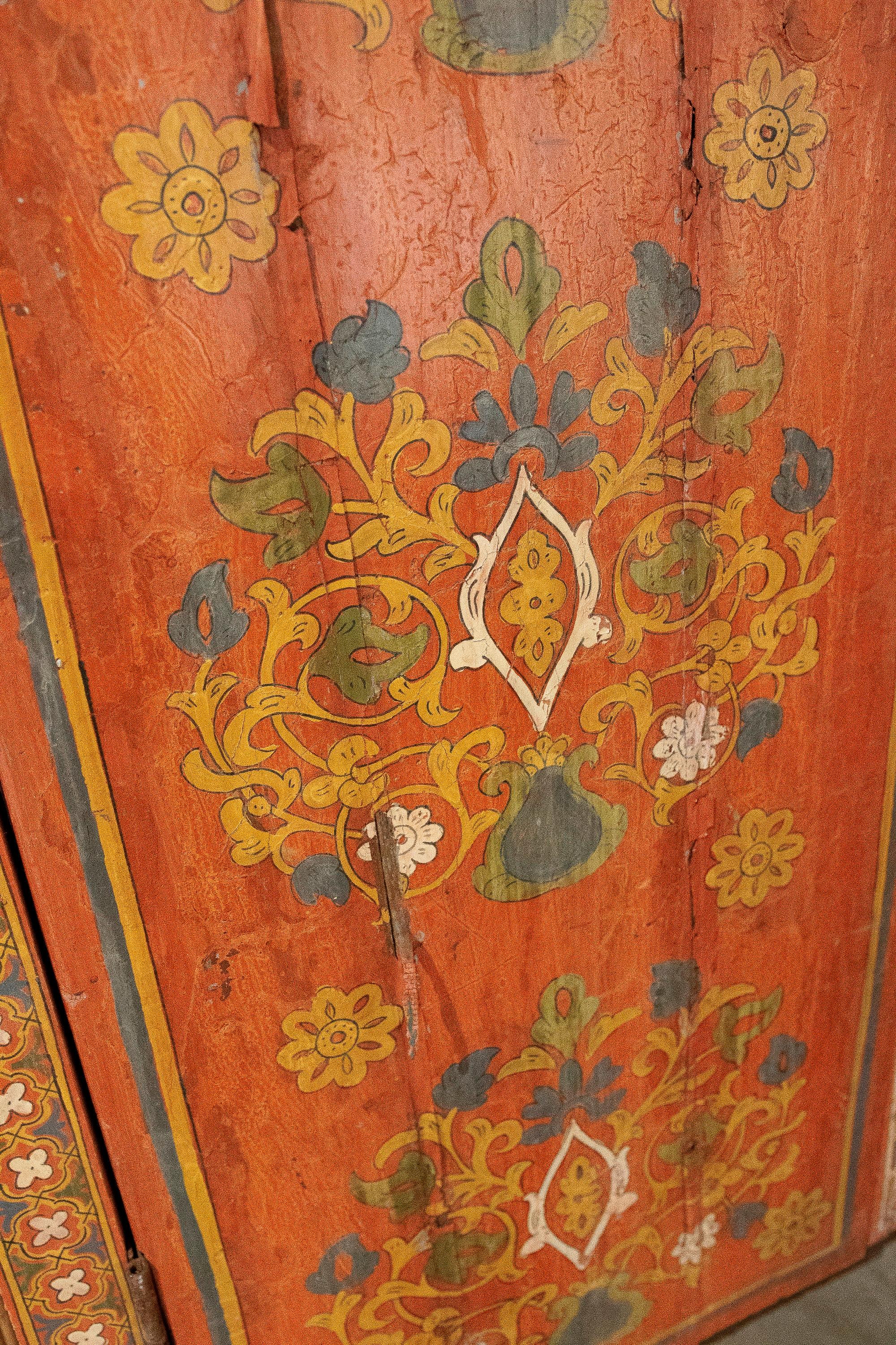Moroccan Hand-Painted Wooden Door with Flower and Geometric Decoration For Sale 4