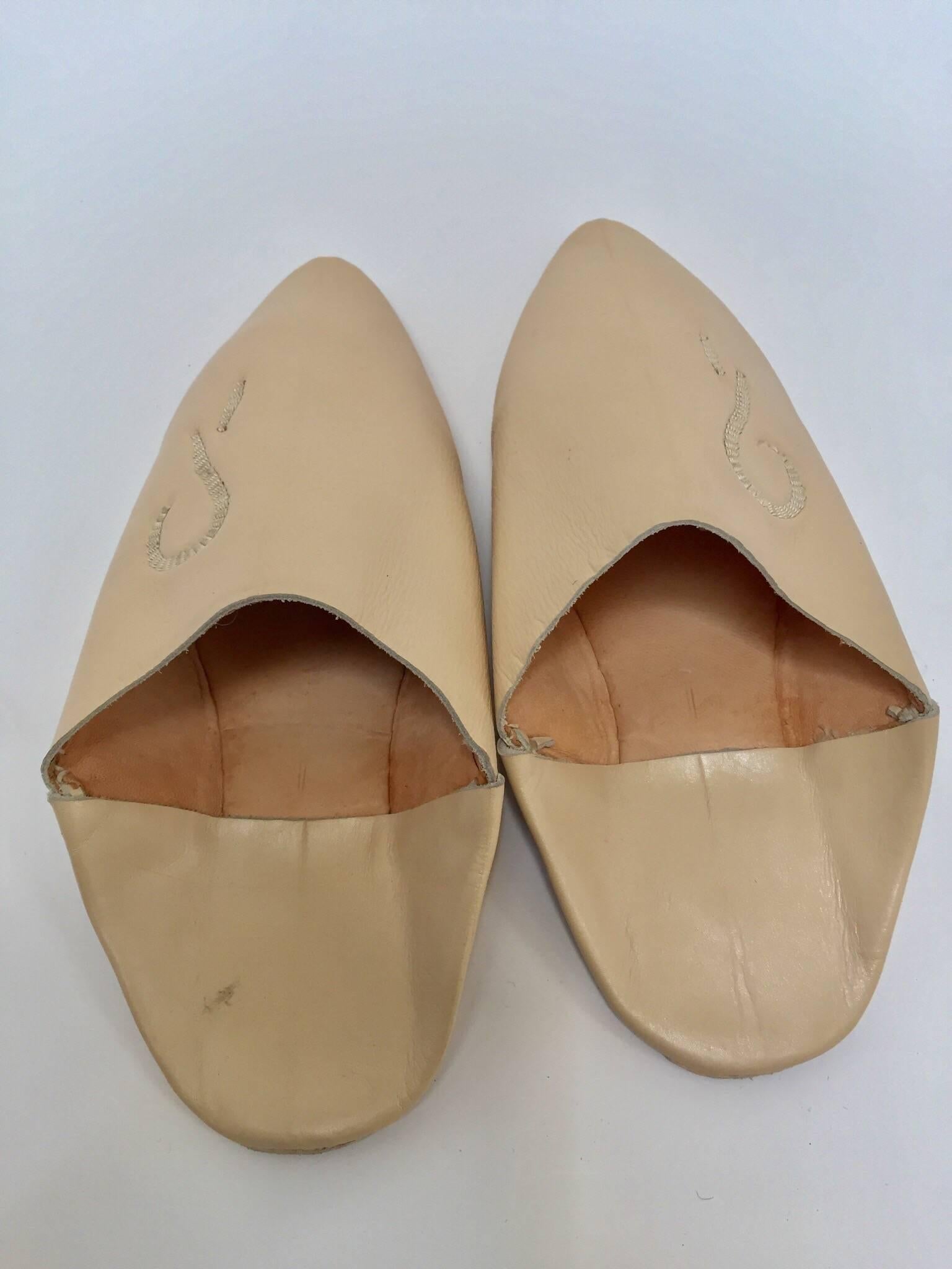 Chaussures marocaines à talons pointus en cuir travaillé à la main Pour hommes en vente