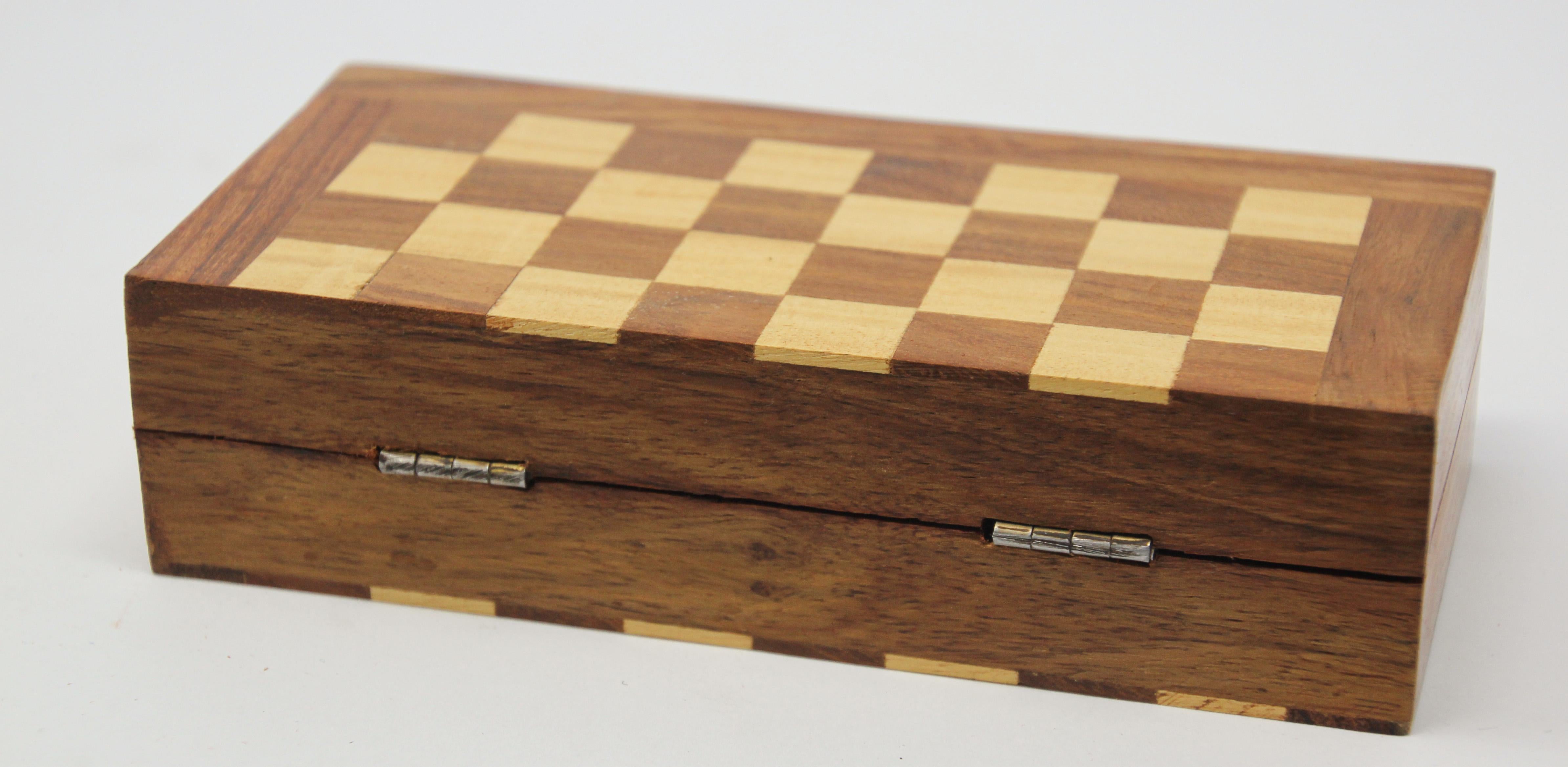 Moroccan Handcrafted Chess Thuya Wood Box In Good Condition In North Hollywood, CA