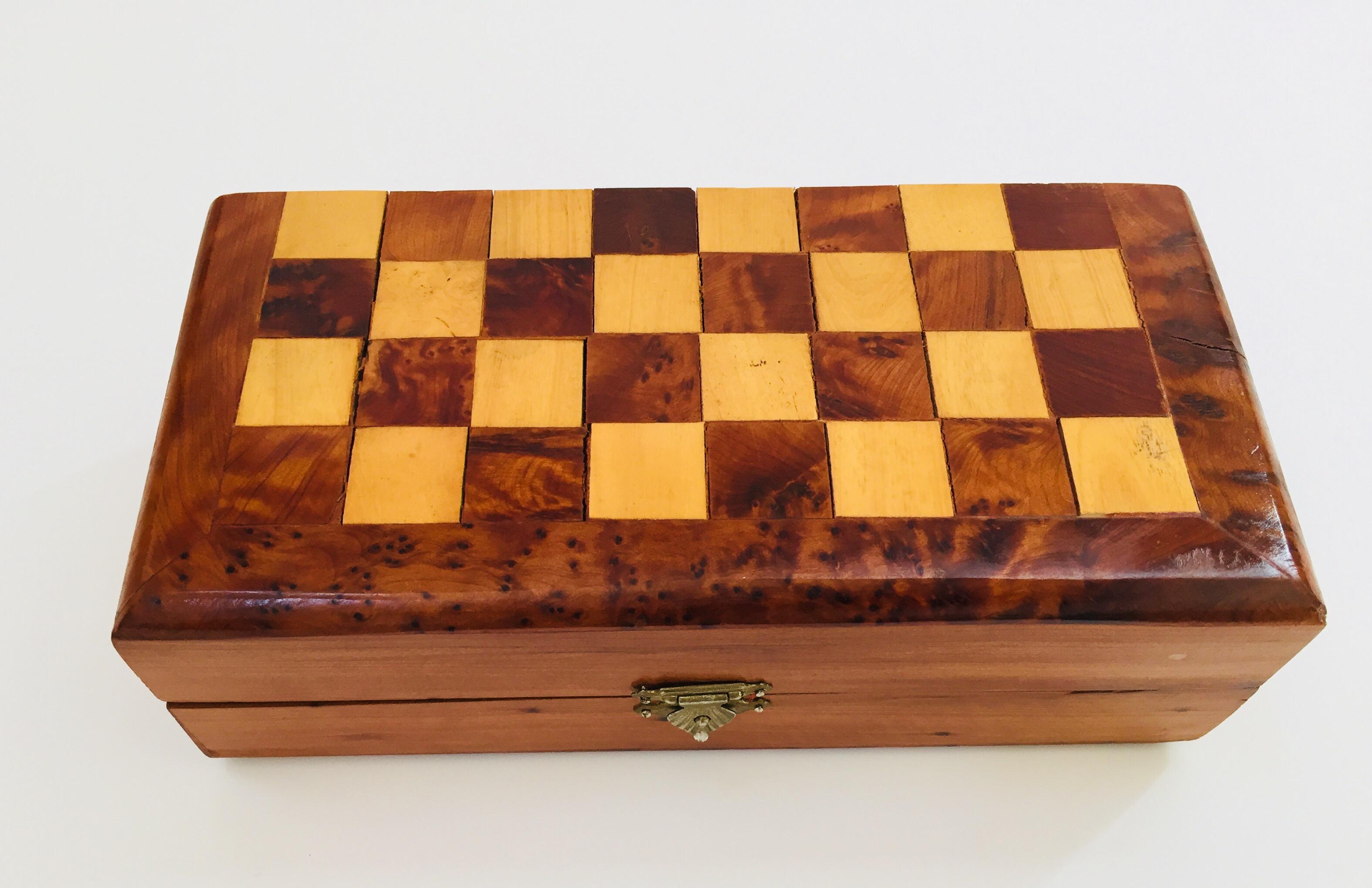 Moroccan Handcrafted Thuya Wood Box with Backgammon and Chess Set Game 2