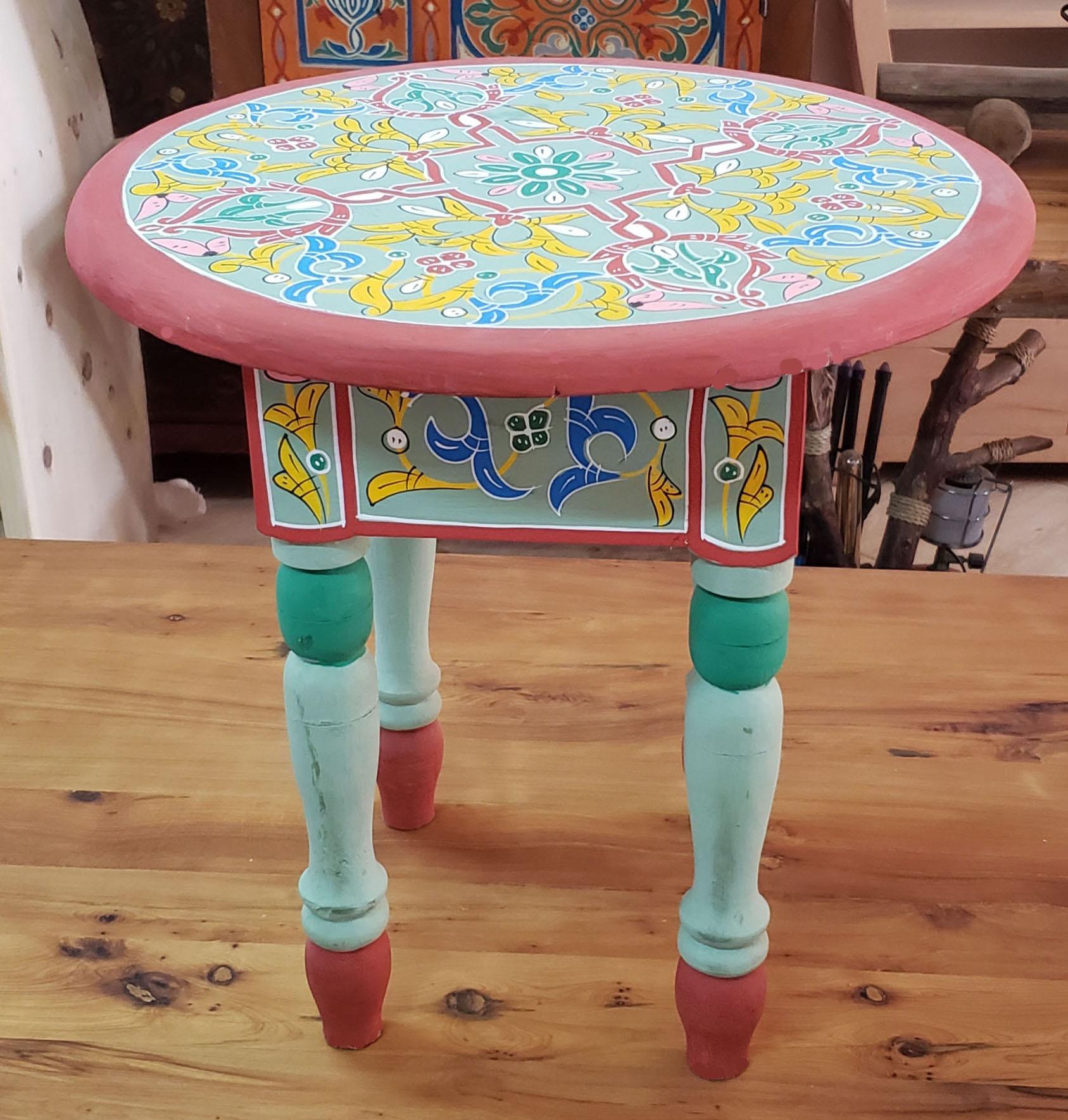 Moroccan Handpainted Wooden End Table, Round Shape For Sale 1