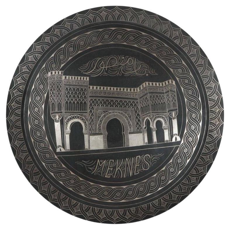 Marokkanisches hängendes schwarzes Metalltablett aus Meknes
