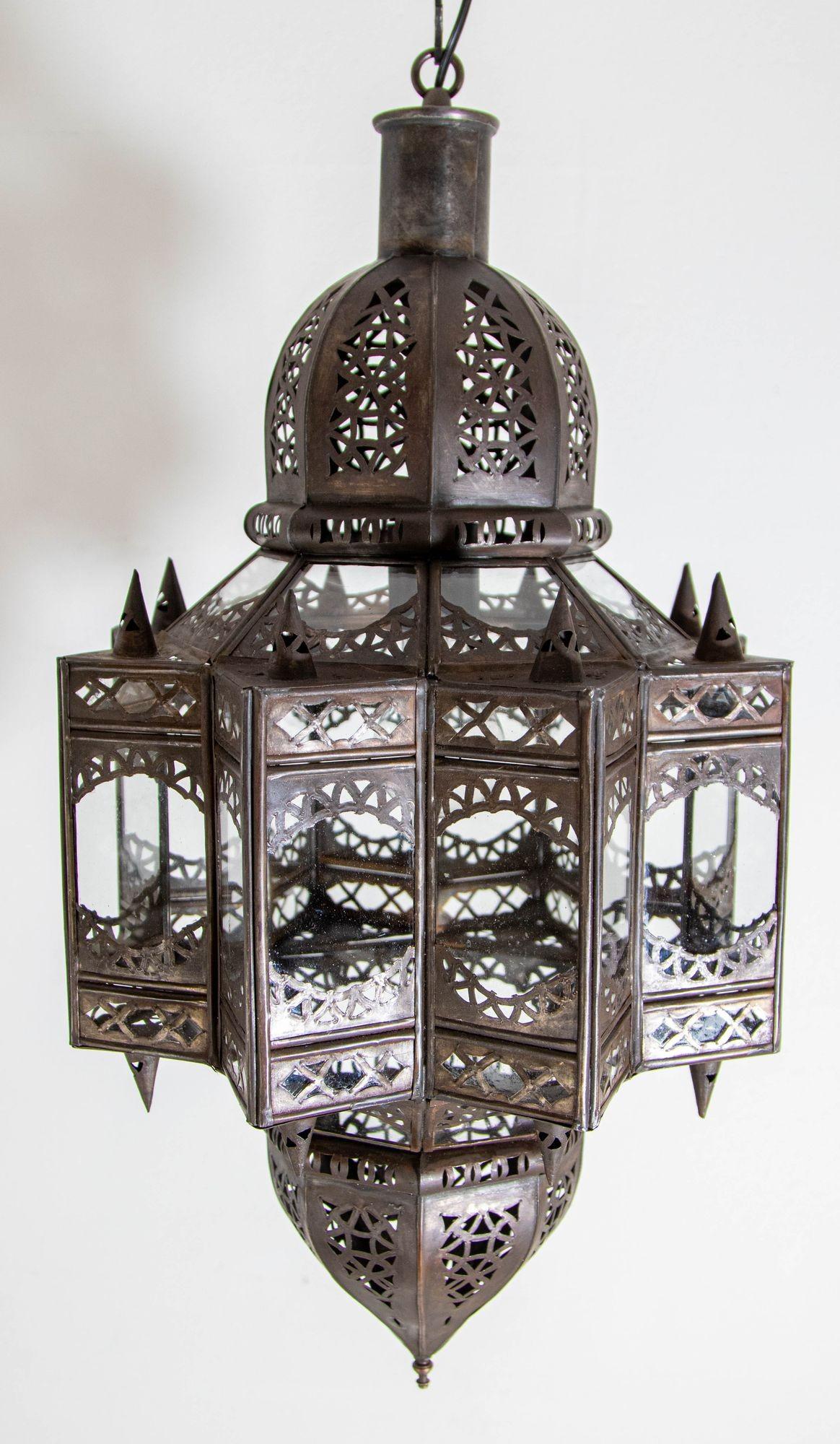 Lanterne marocaine suspendue en forme d'étoile mauresque en verre transparent en vente 3