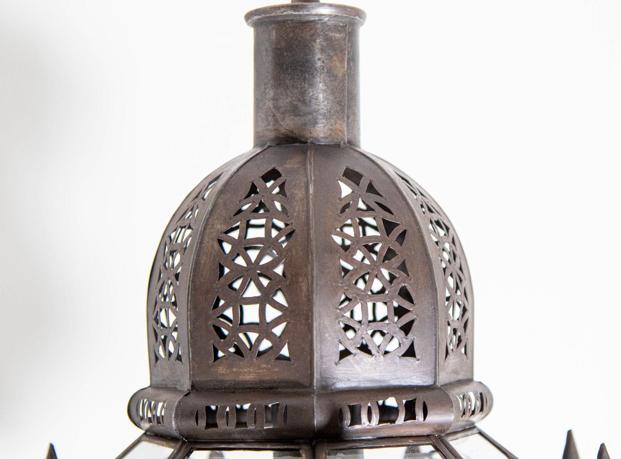 Lanterne marocaine suspendue en forme d'étoile mauresque en verre transparent en vente 7