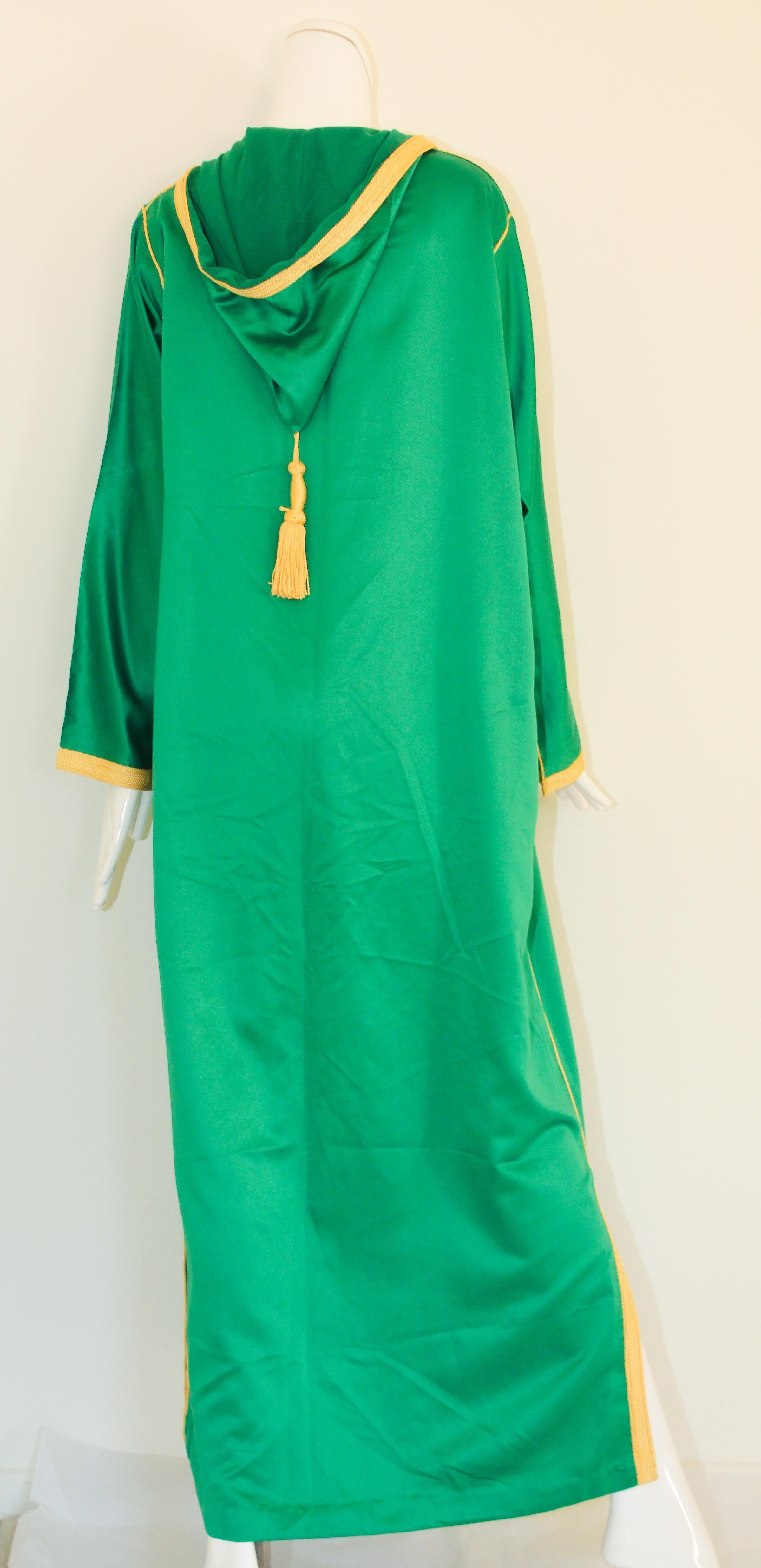 Moroccan Hooded Caftan Emerald Green Djellabah Kaftan For Sale 6