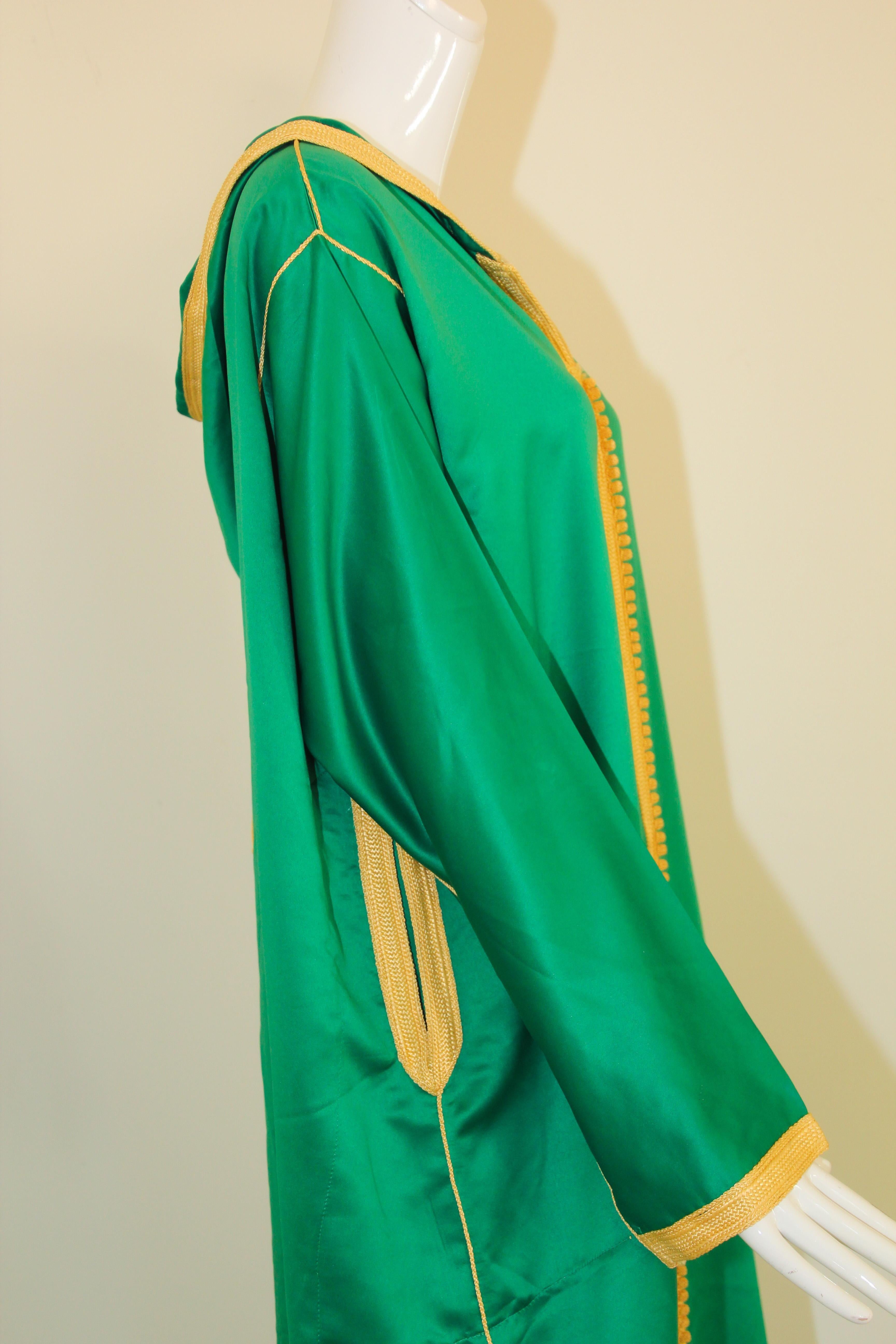 Moroccan Hooded Caftan Emerald Green Djellabah Kaftan For Sale 10