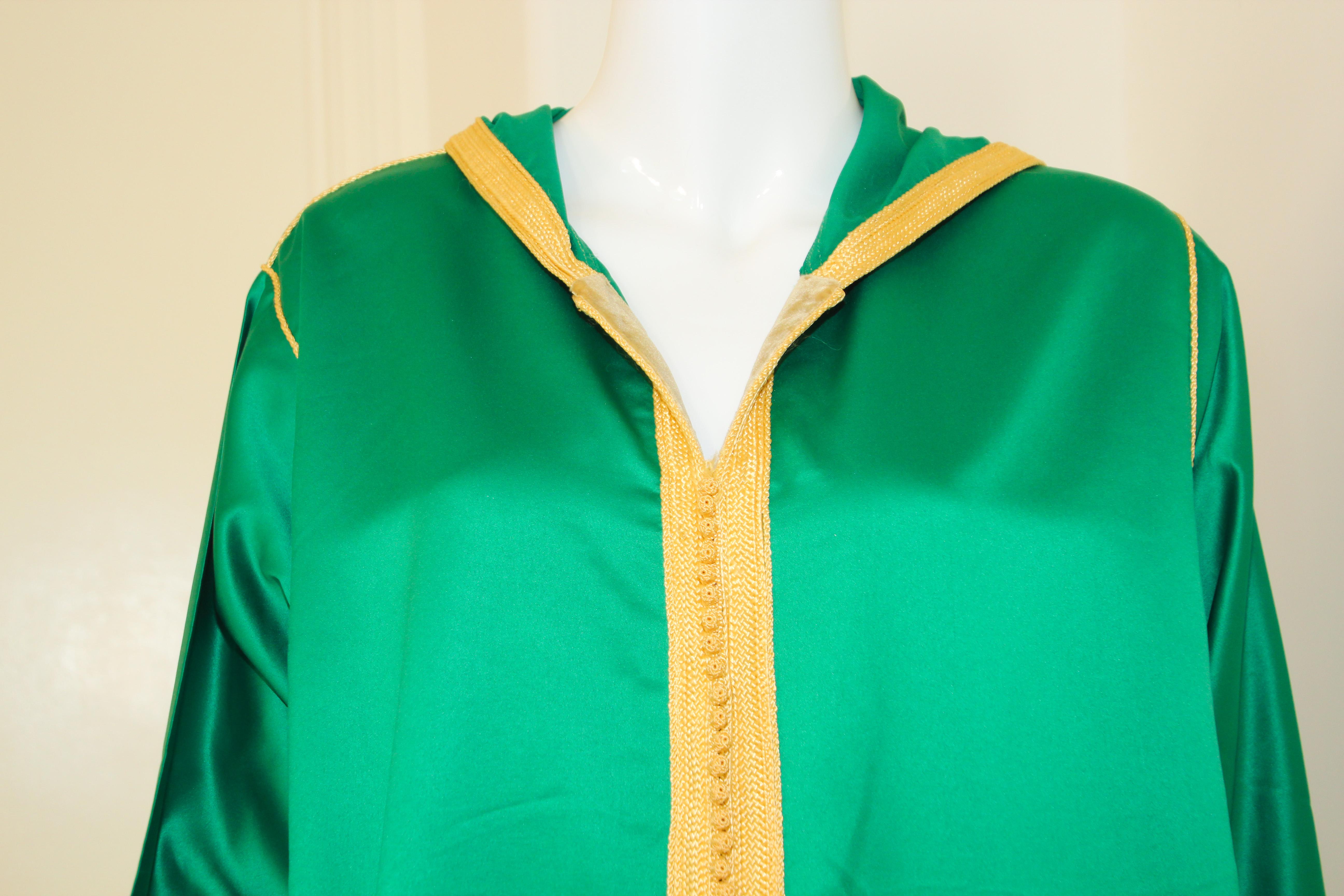 20th Century Moroccan Hooded Caftan Emerald Green Djellabah Kaftan For Sale